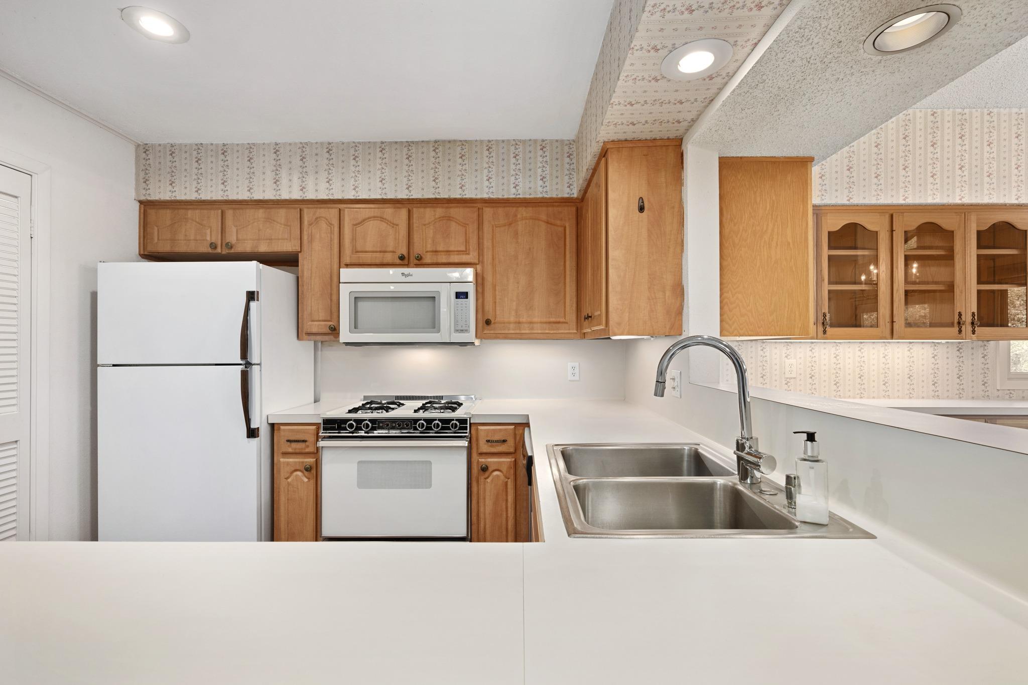 8010 Hillrise Dr, Austin, TX 78759