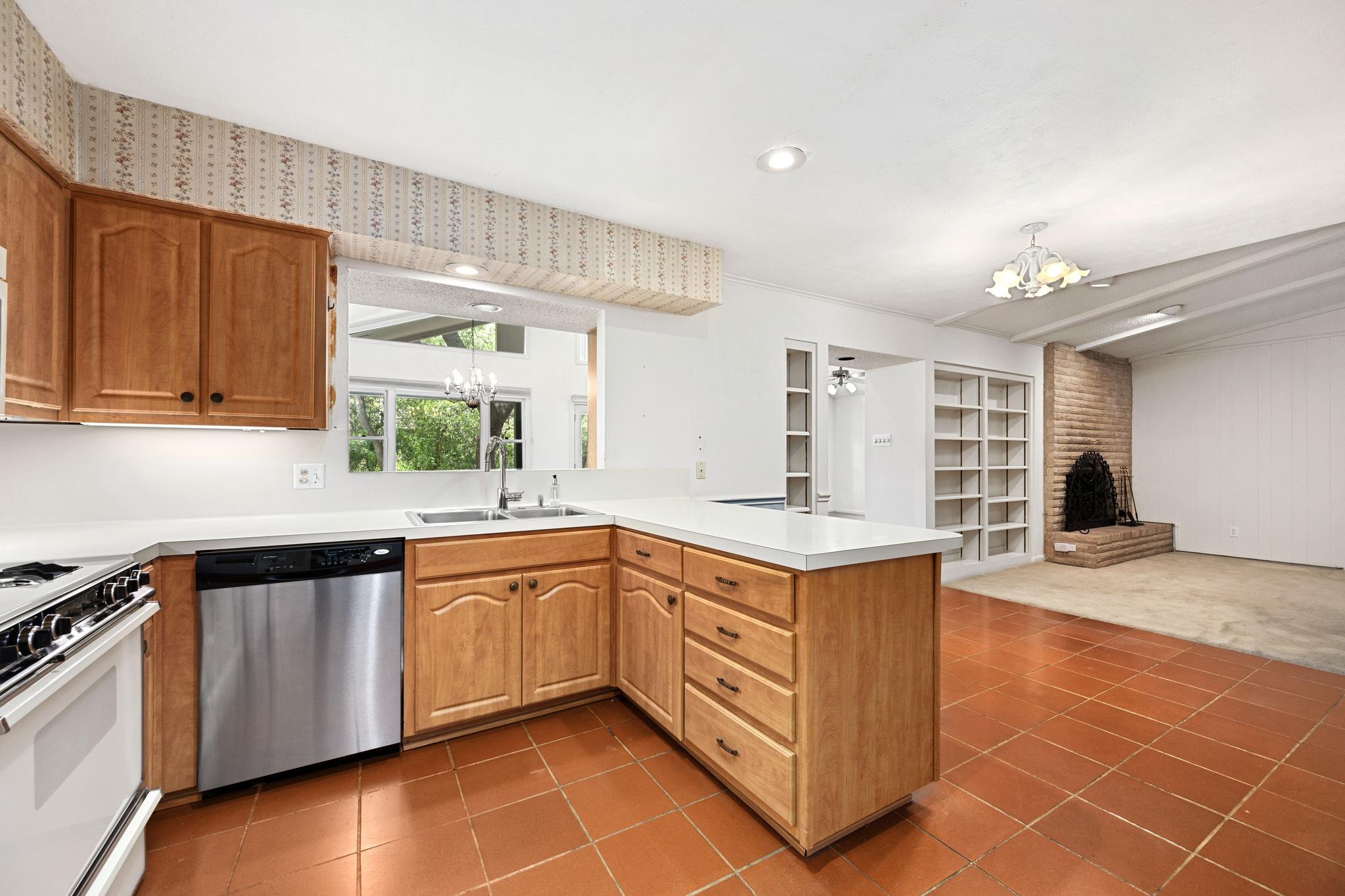 8010 Hillrise Dr, Austin, TX 78759