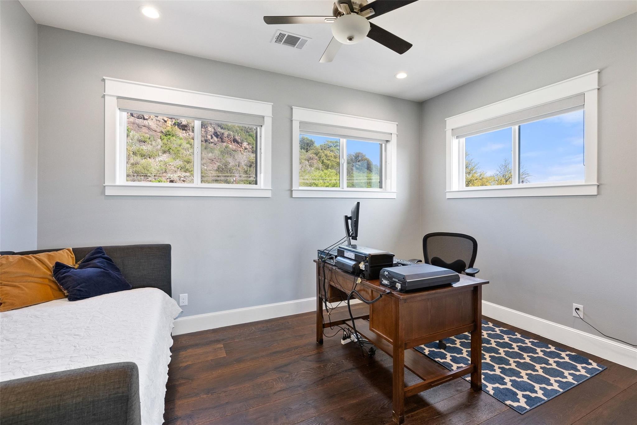 926 Scenic Loop, Kingsland, TX 78639