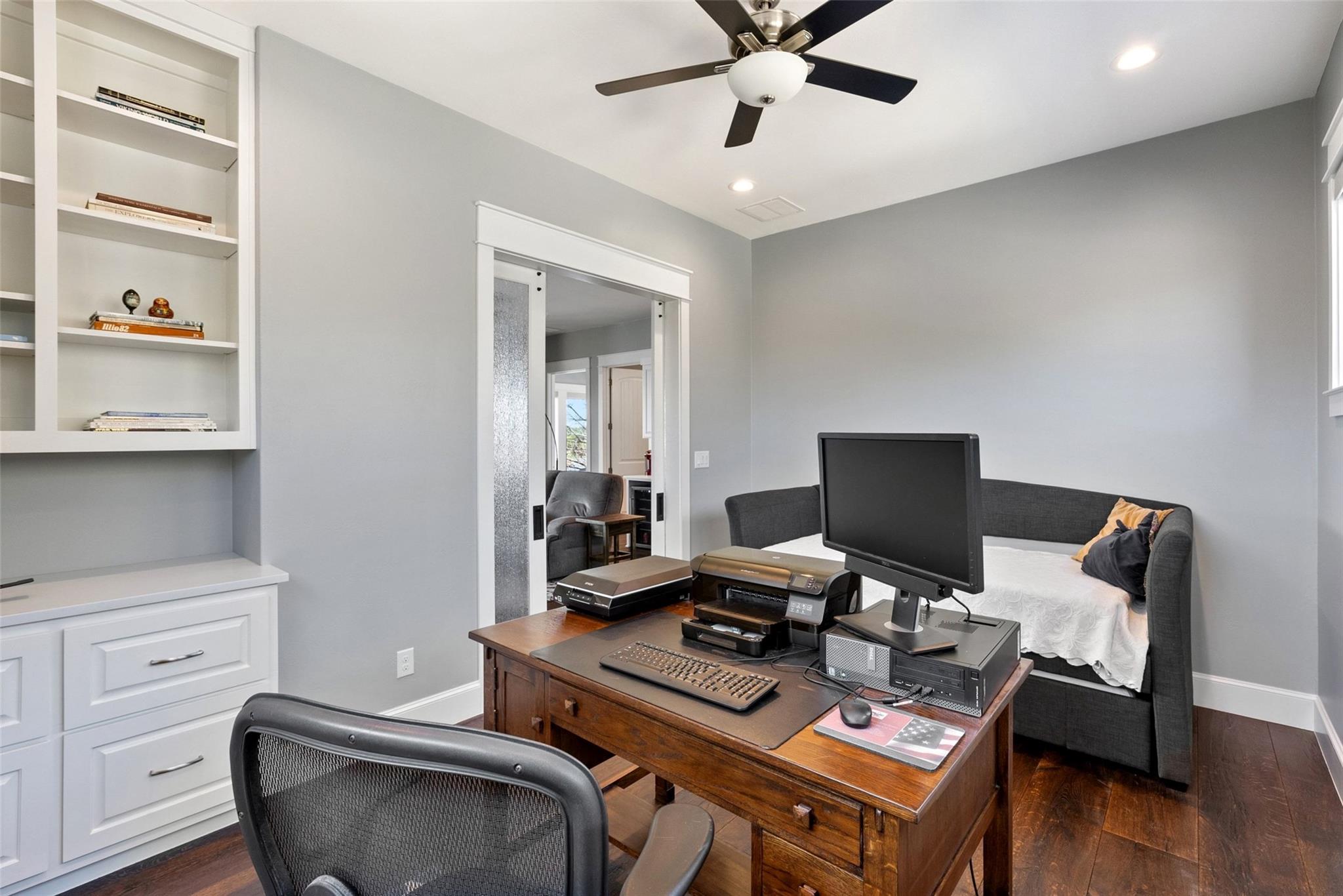 926 Scenic Loop, Kingsland, TX 78639