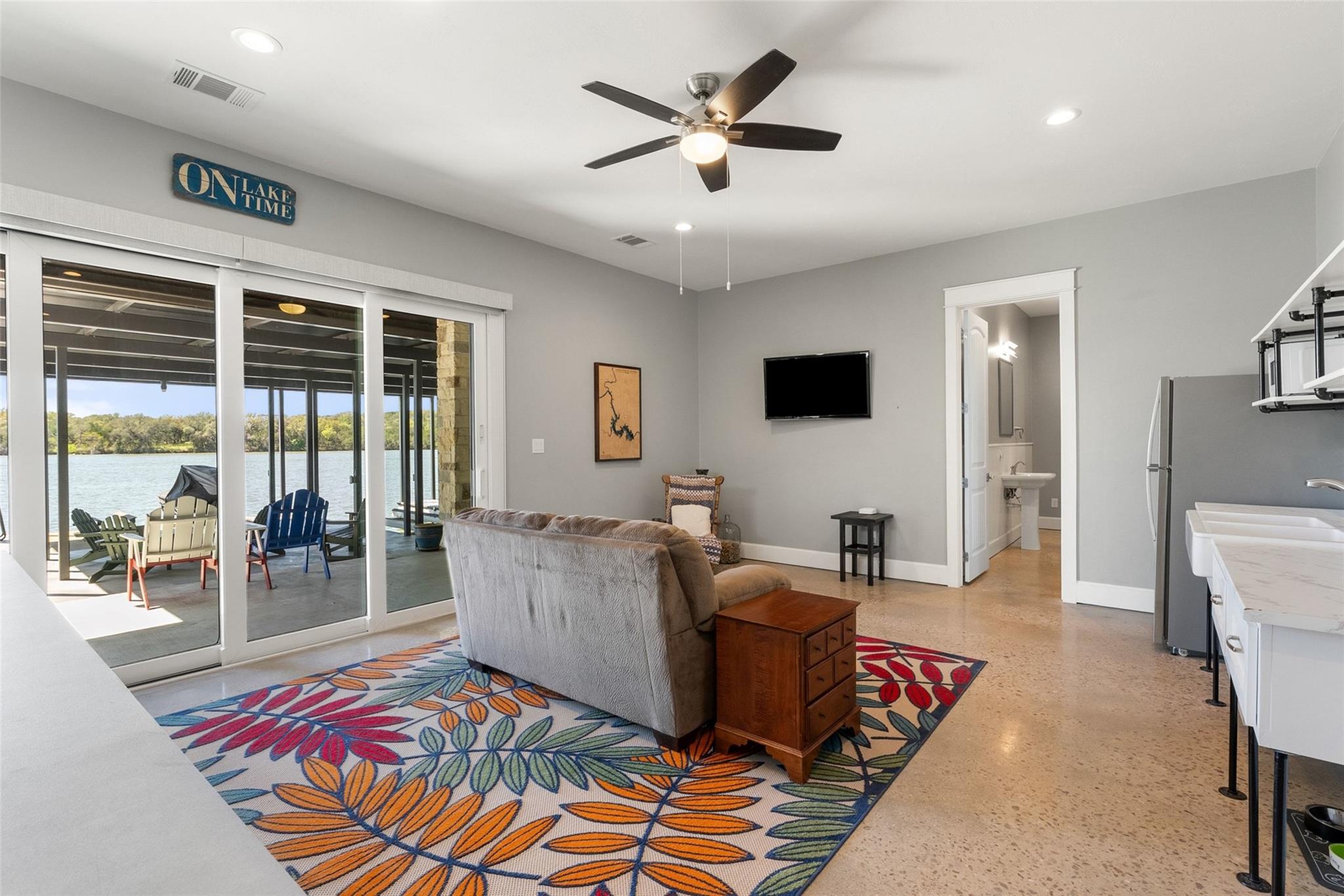 926 Scenic Loop, Kingsland, TX 78639