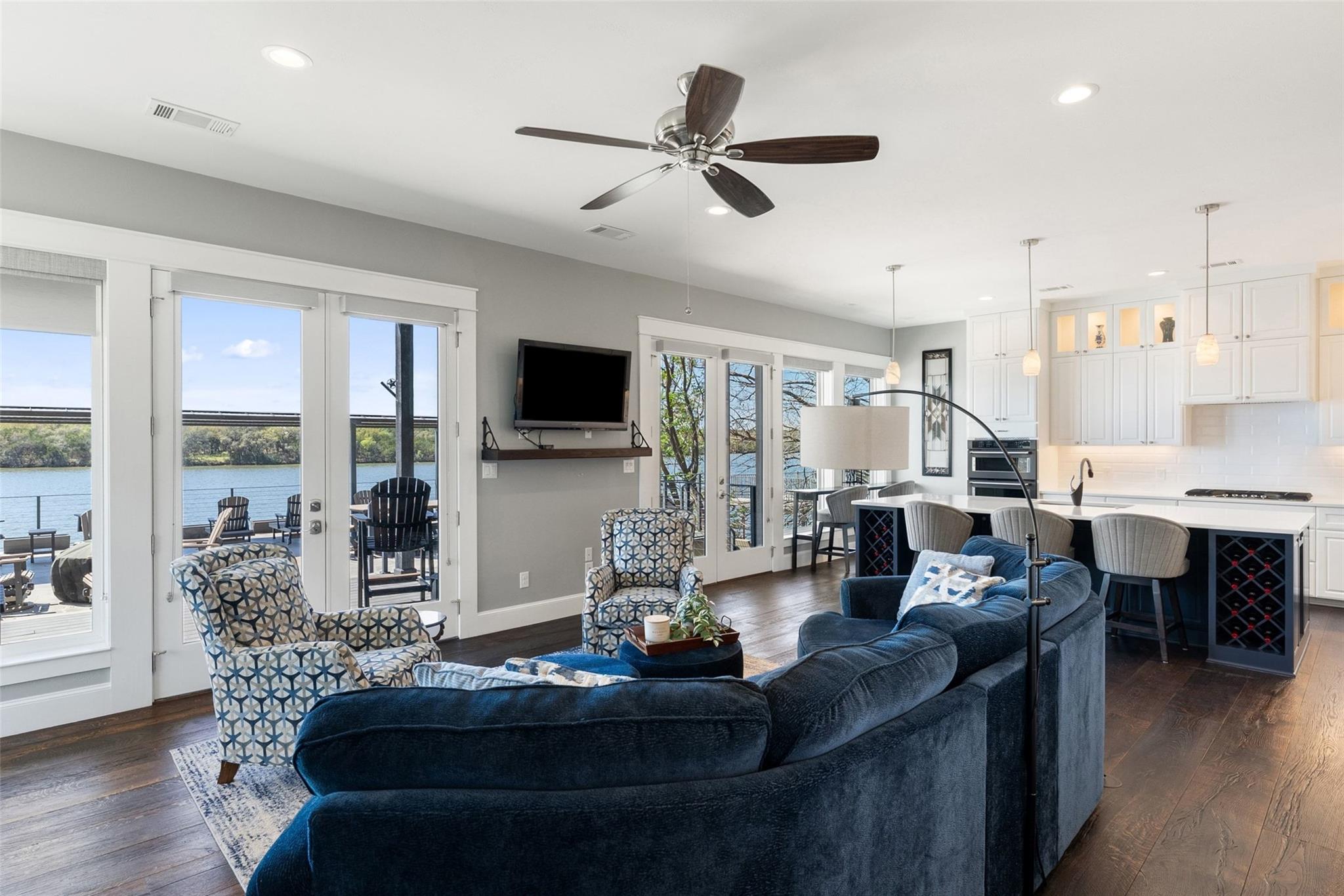 926 Scenic Loop, Kingsland, TX 78639