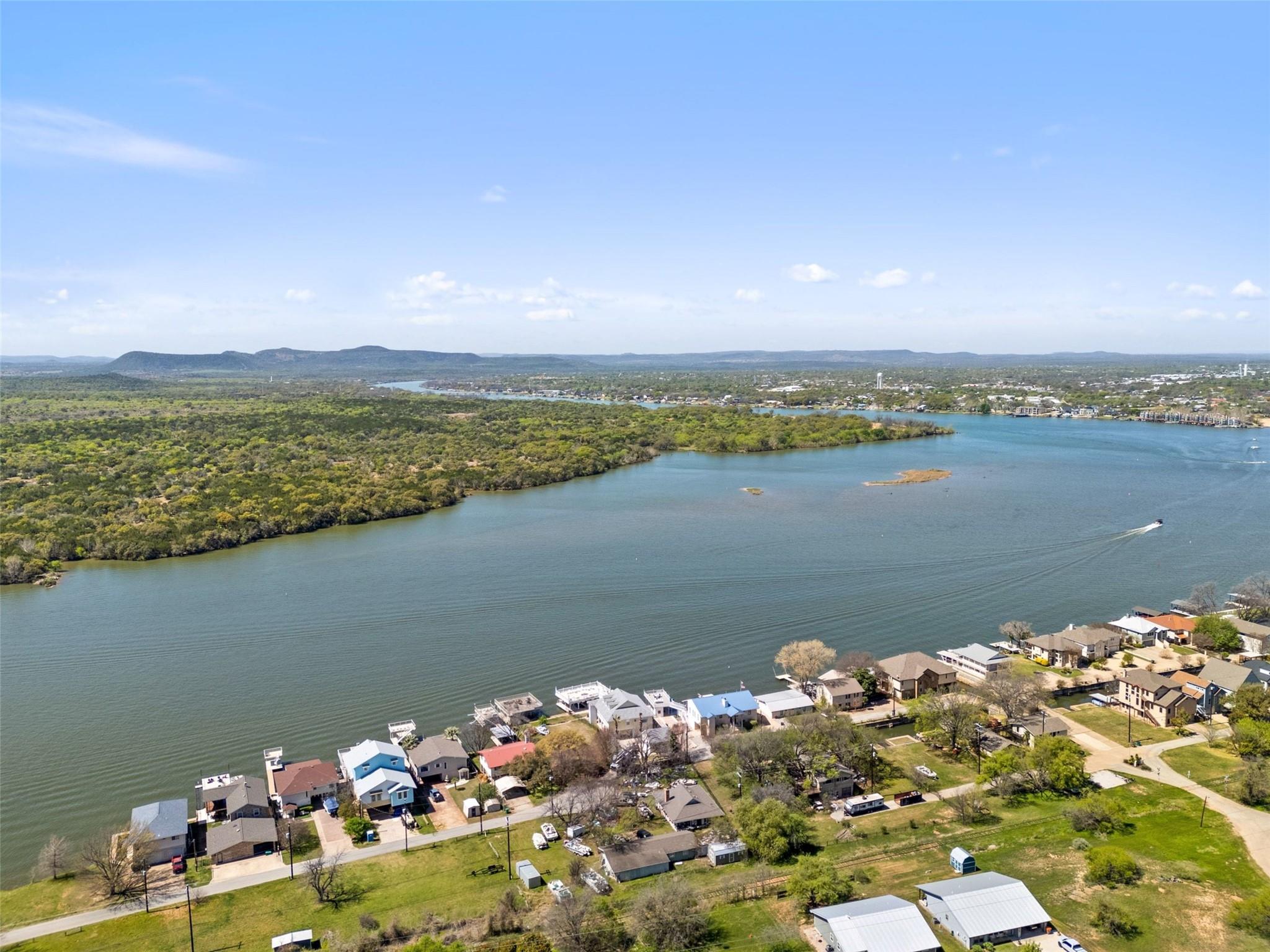 926 Scenic Loop, Kingsland, TX 78639