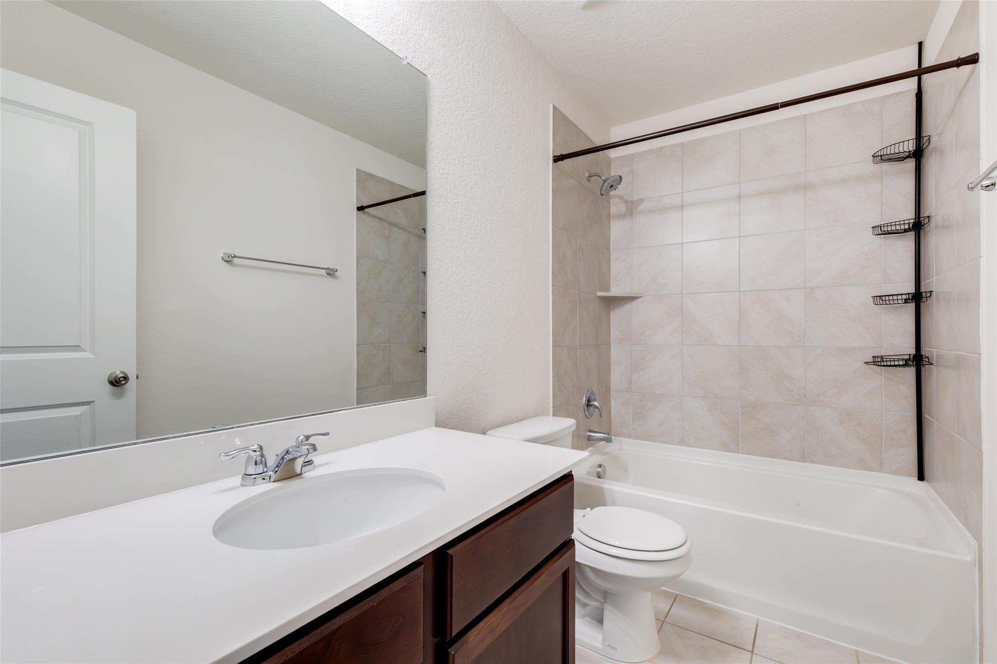 741 Carol Dr, Hutto, TX 78665