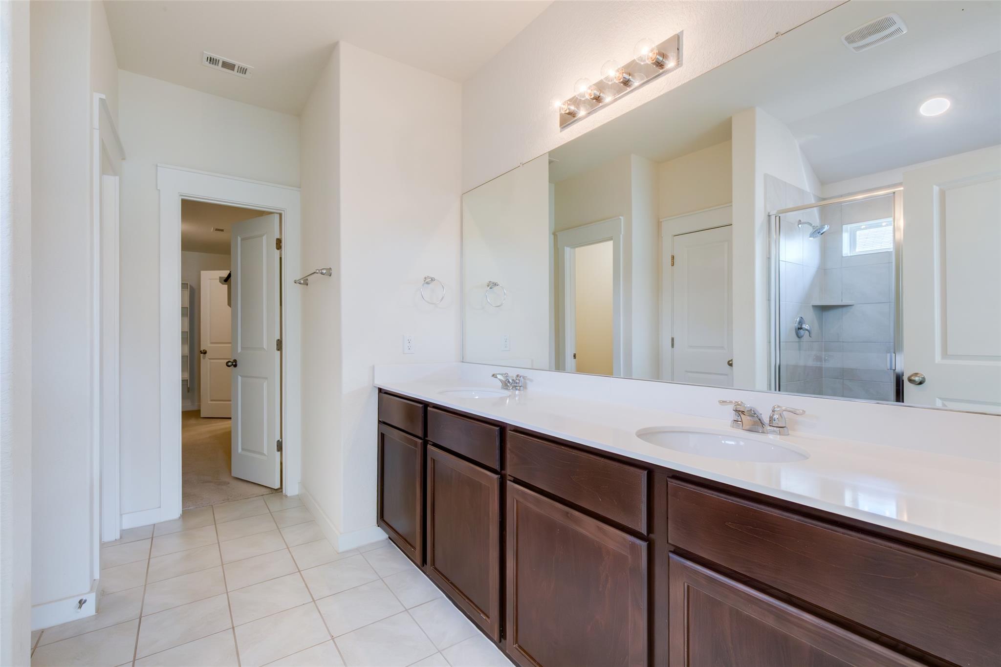 741 Carol Dr, Hutto, TX 78665