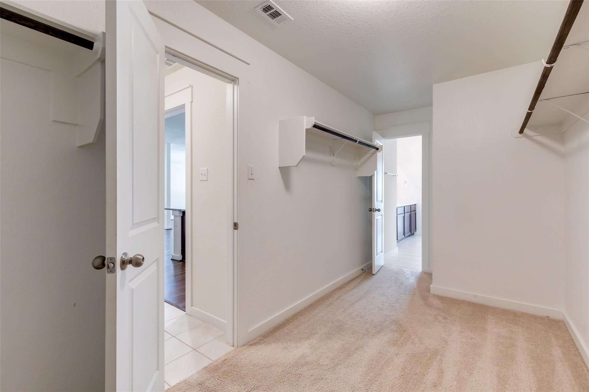 741 Carol Dr, Hutto, TX 78665