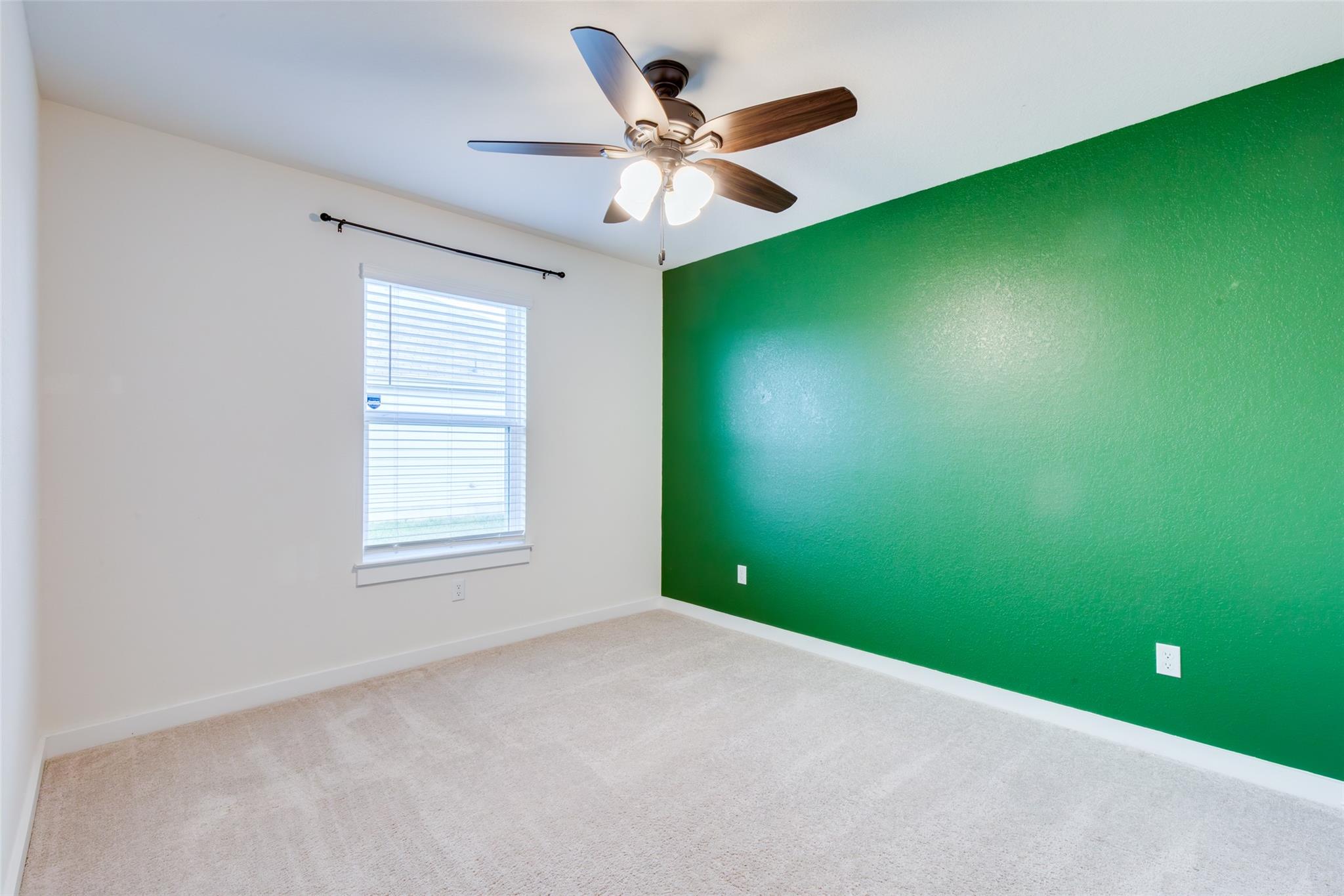 741 Carol Dr, Hutto, TX 78665