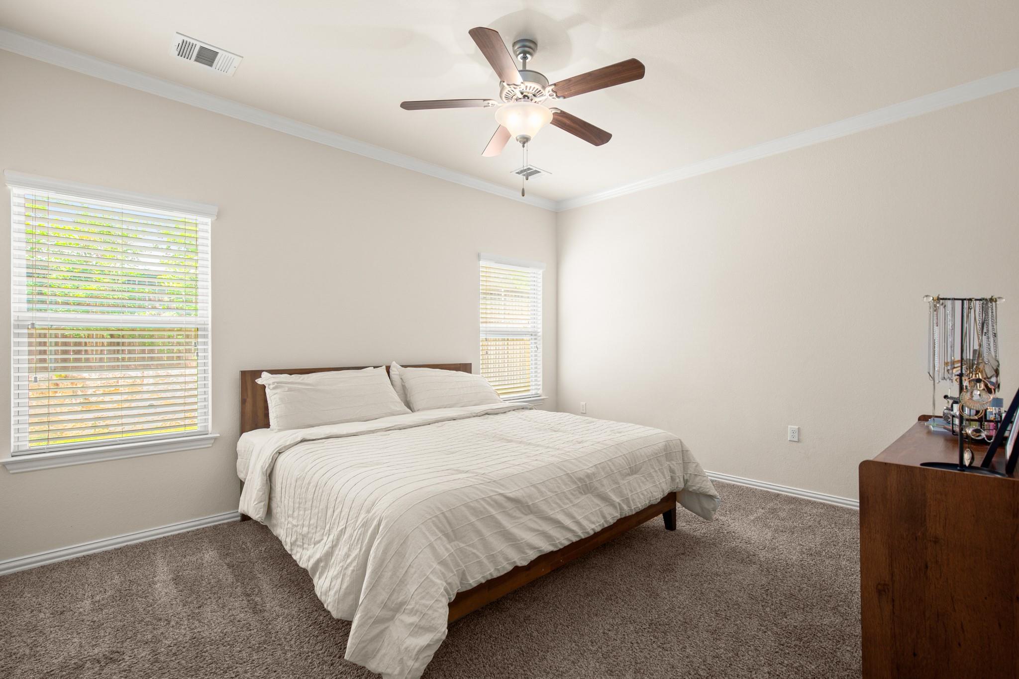 10012 Epic Knoll Dr, Austin, TX 78747