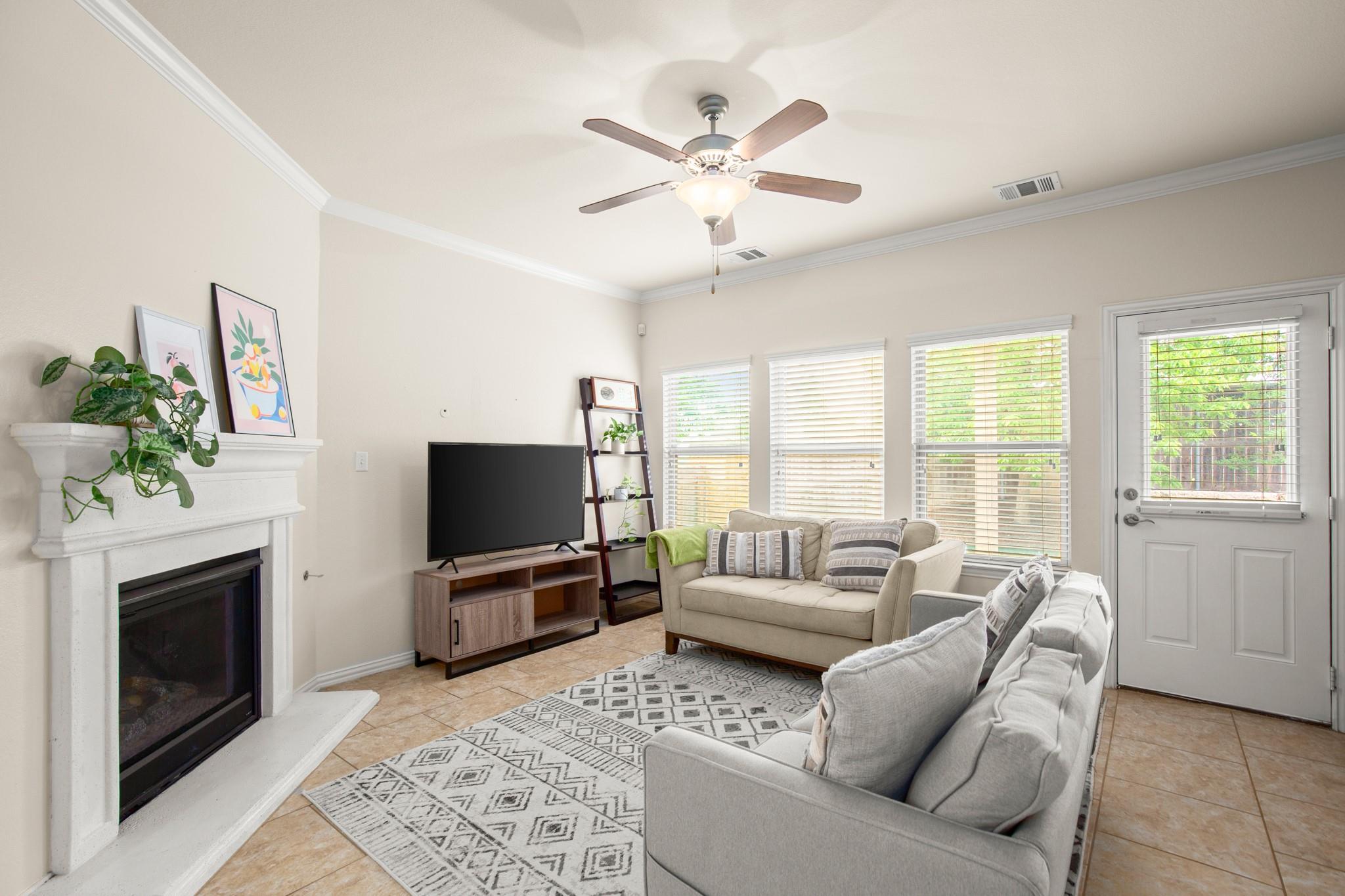 10012 Epic Knoll Dr, Austin, TX 78747