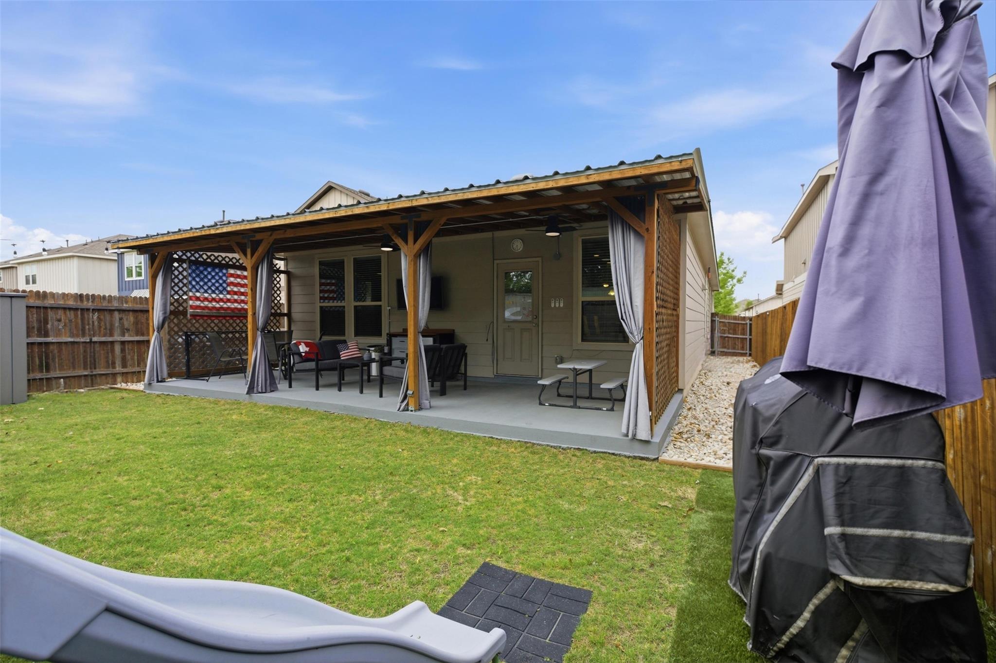 309 La Dera Dr, Liberty Hill, TX 78642