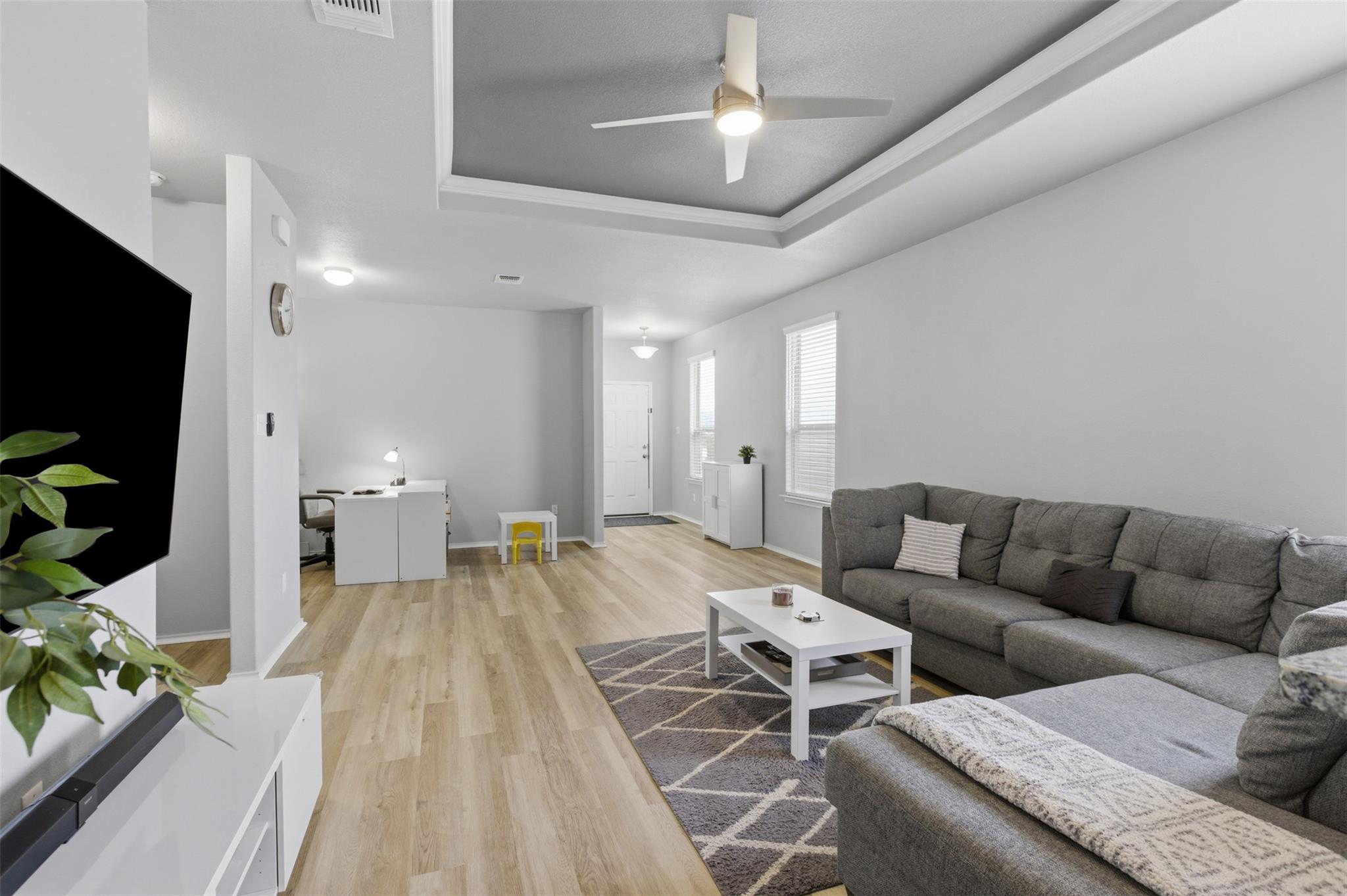 309 La Dera Dr, Liberty Hill, TX 78642