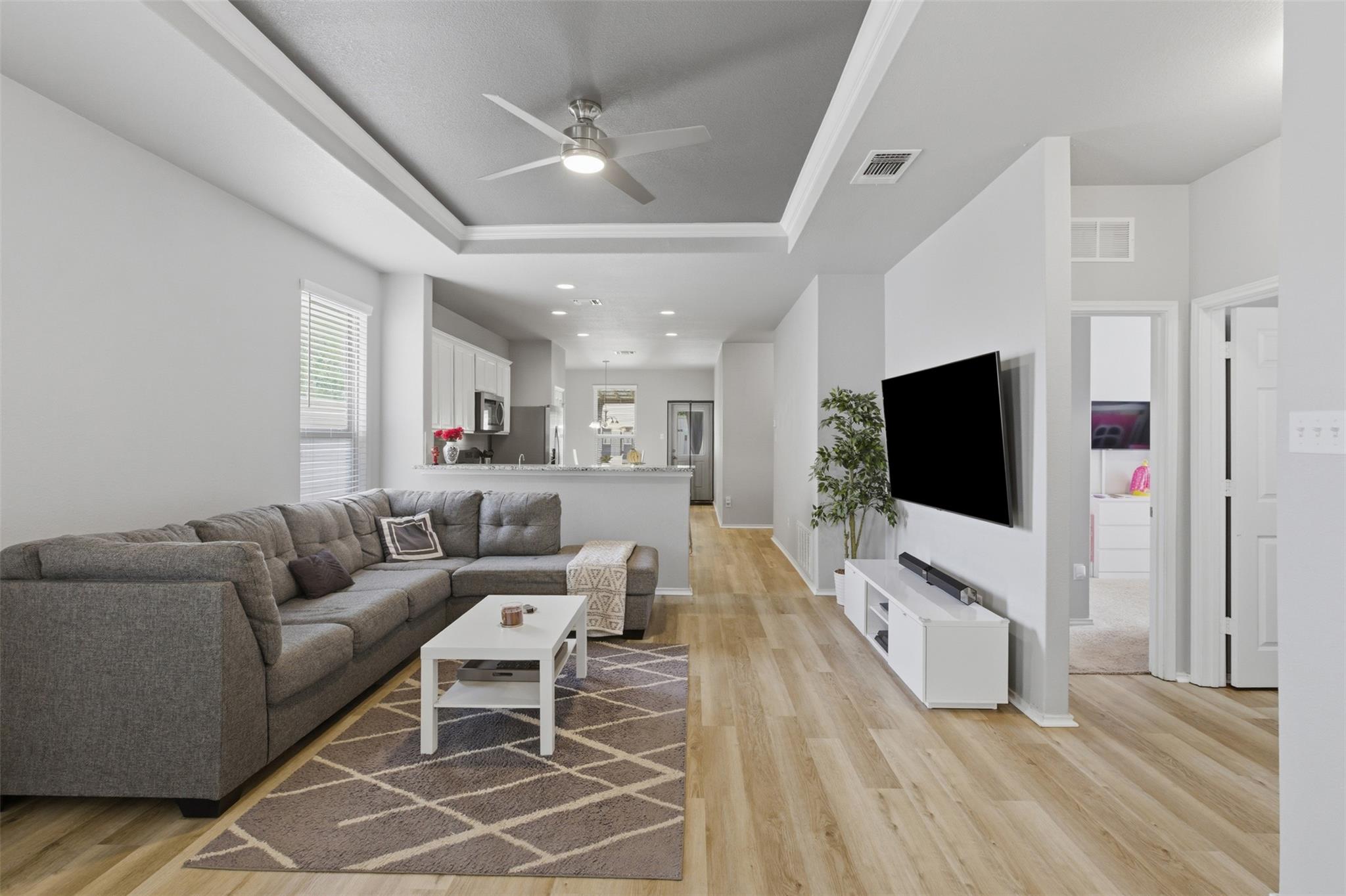 309 La Dera Dr, Liberty Hill, TX 78642