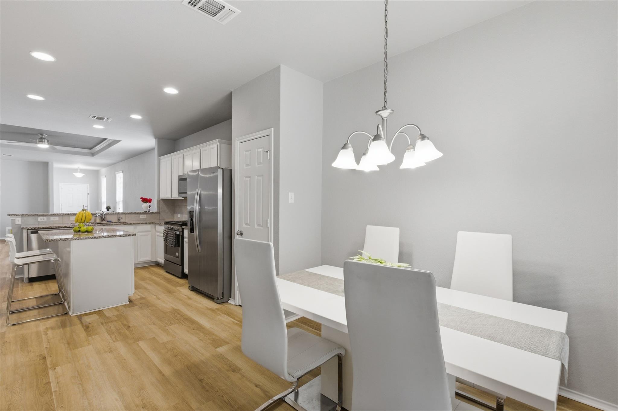 309 La Dera Dr, Liberty Hill, TX 78642