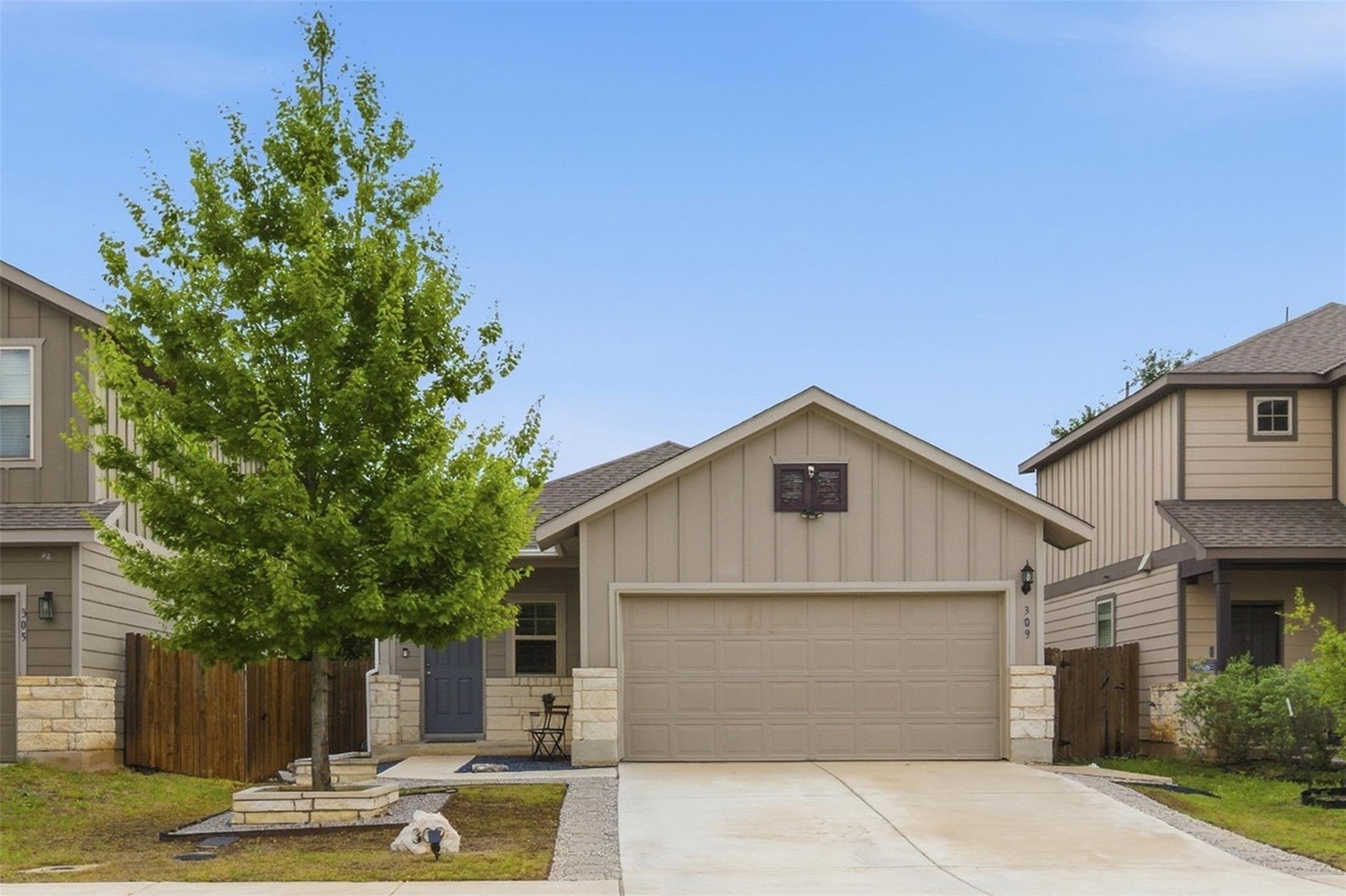 309 La Dera Dr, Liberty Hill, TX 78642