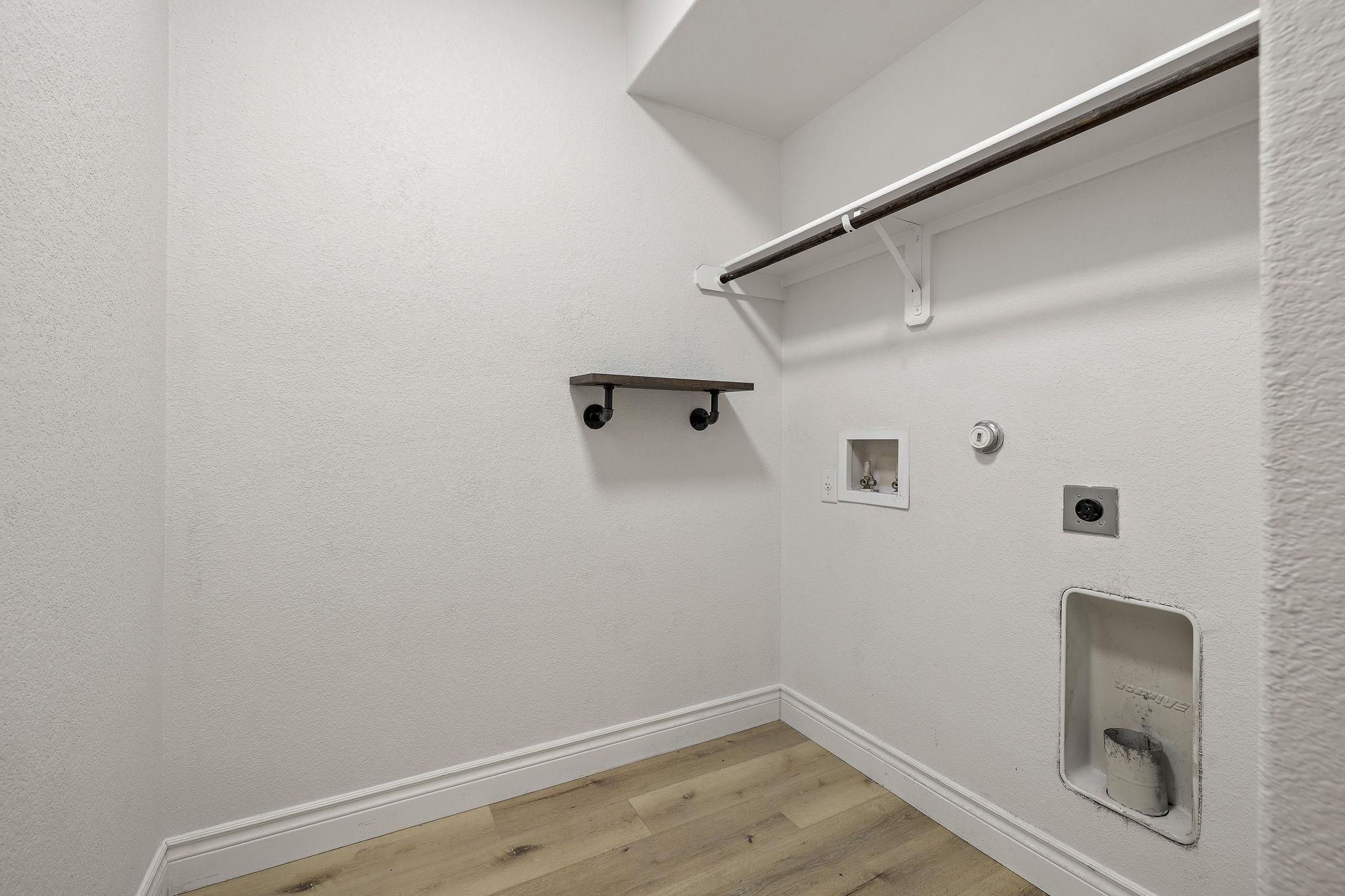 1013 Matheson Dr, Leander, TX 78641