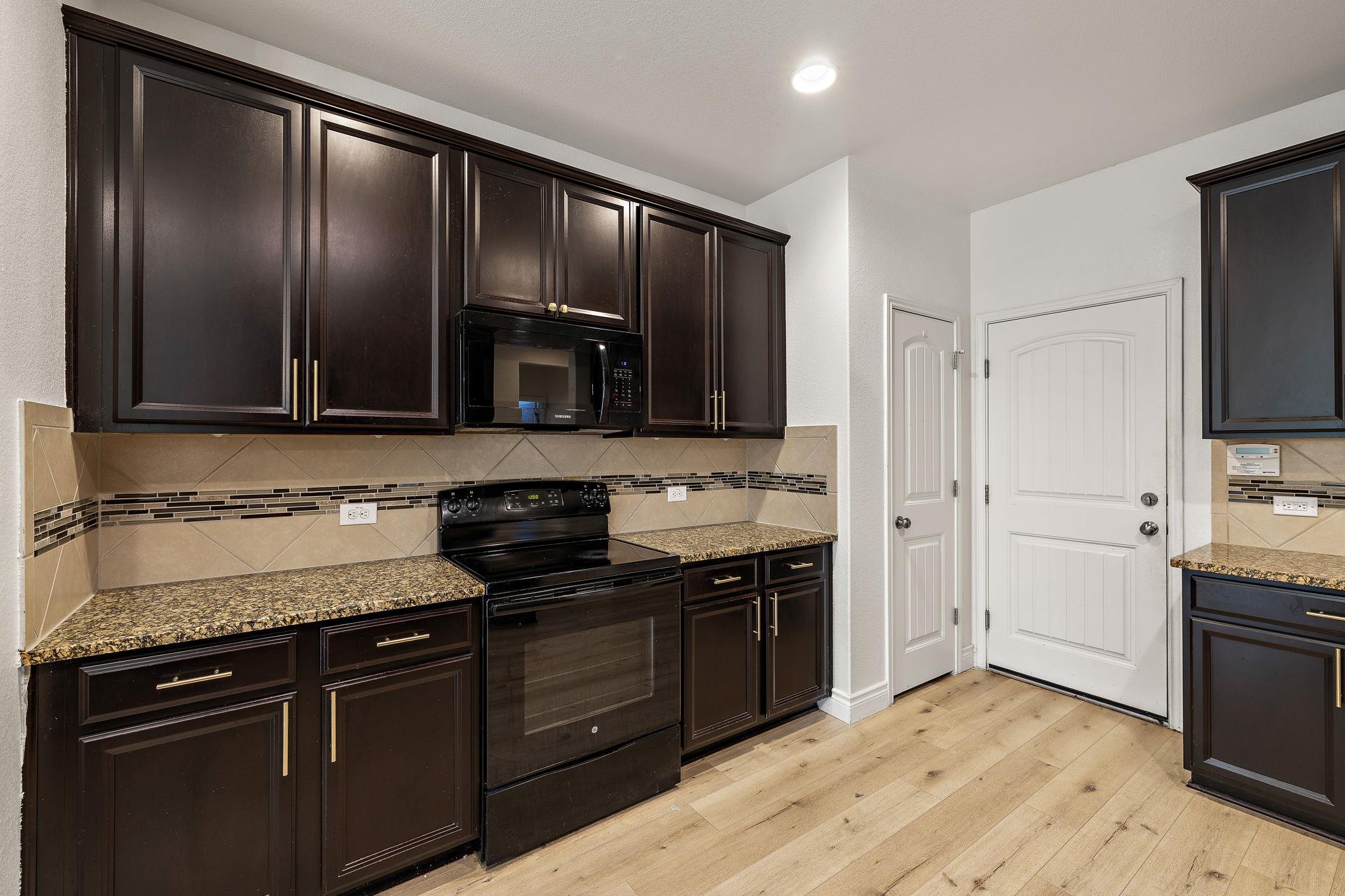 1013 Matheson Dr, Leander, TX 78641