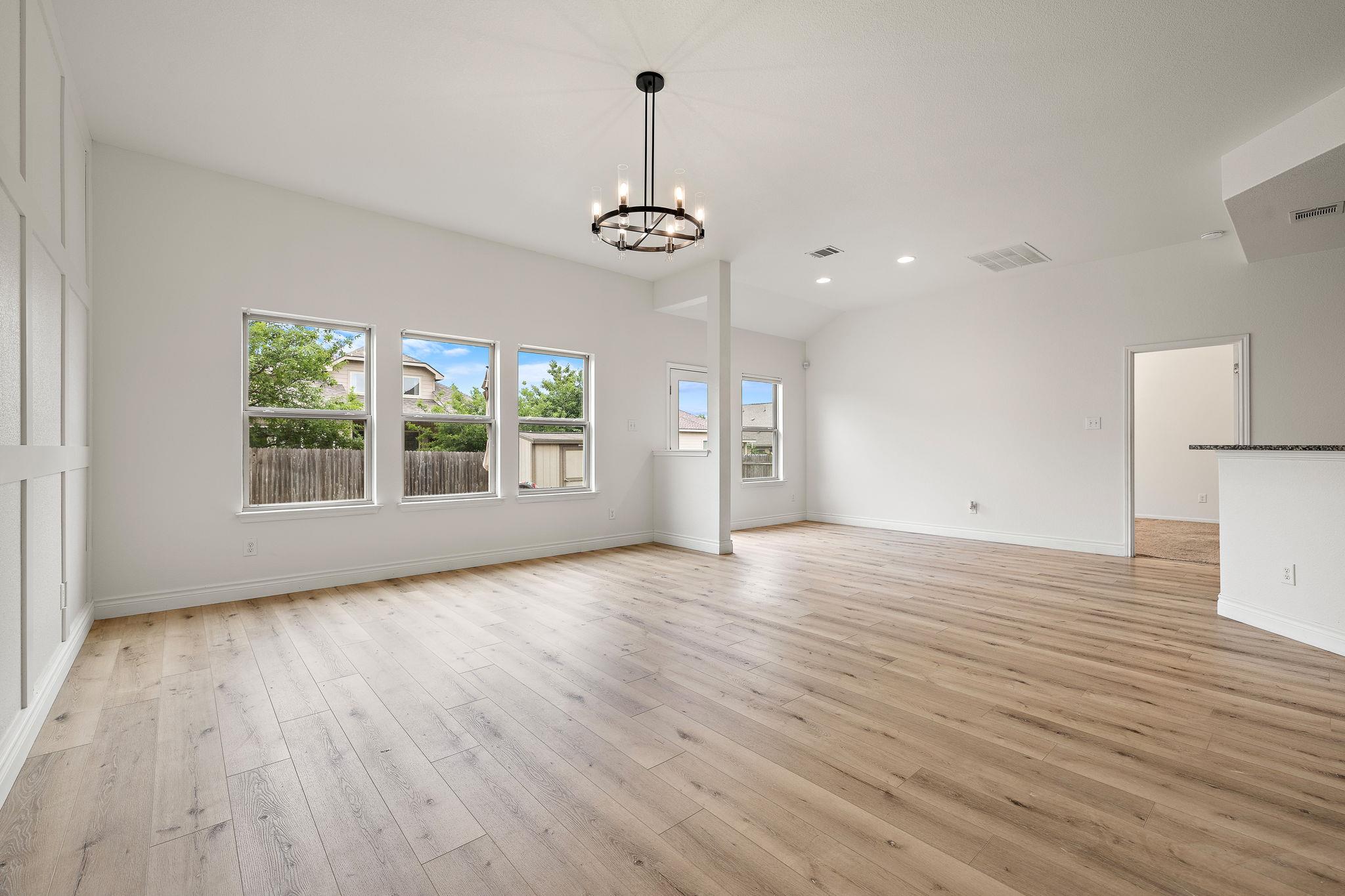 1013 Matheson Dr, Leander, TX 78641