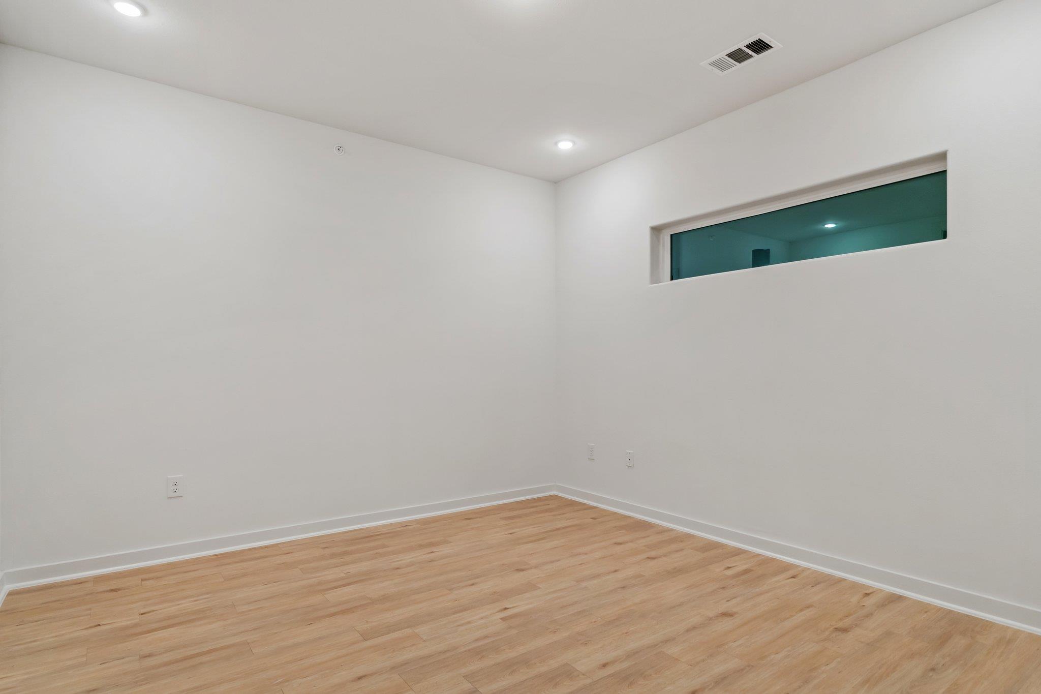 100 W Mockingbird Ln, Austin, TX 78745