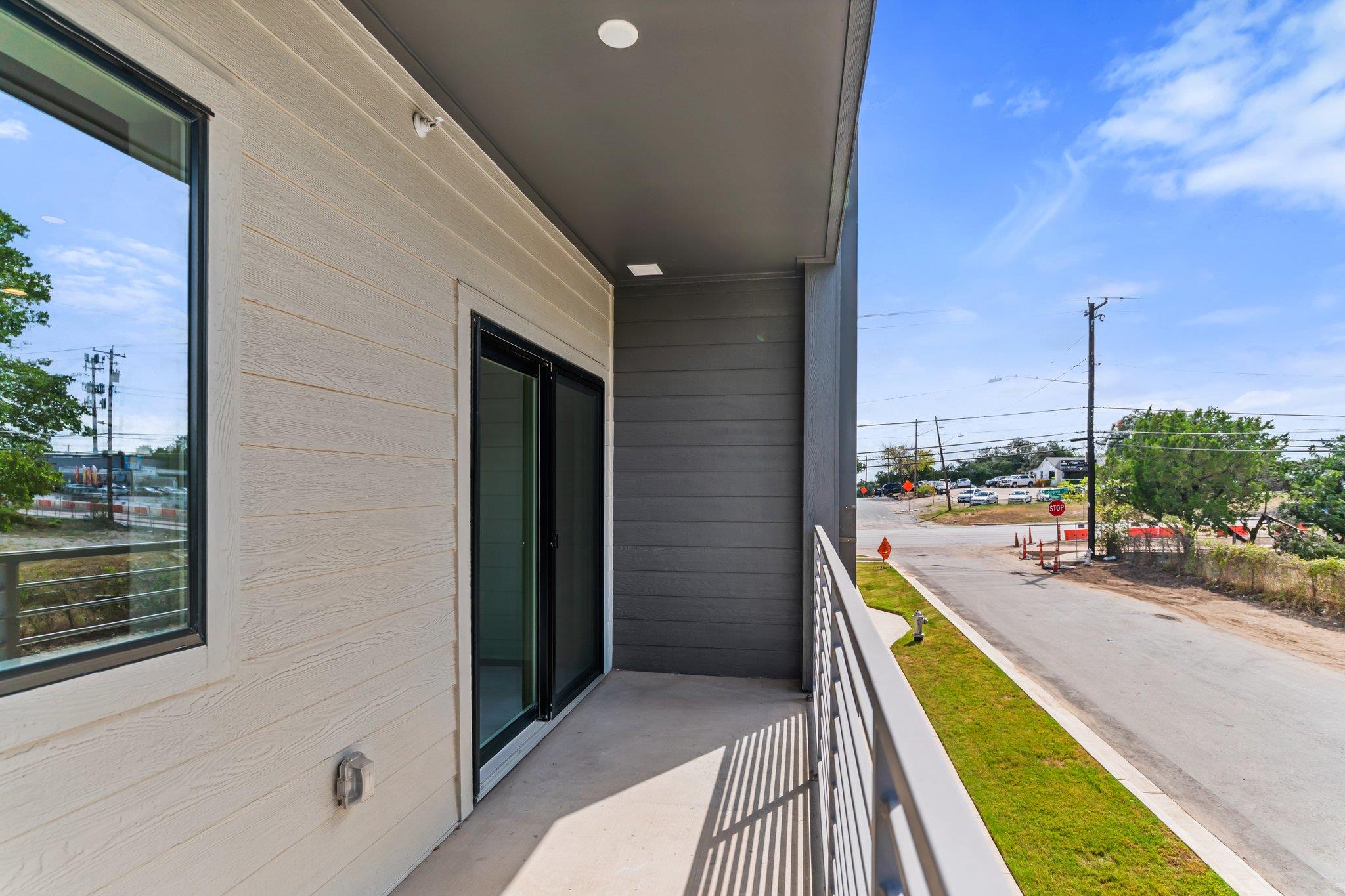 100 W Mockingbird Ln, Austin, TX 78745