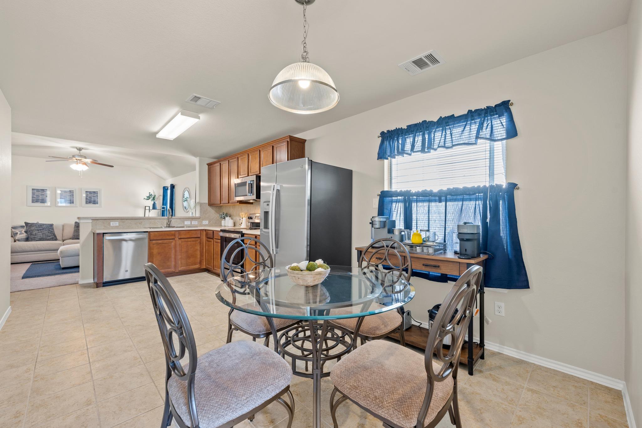 380 Housefinch Loop, Leander, TX 78641