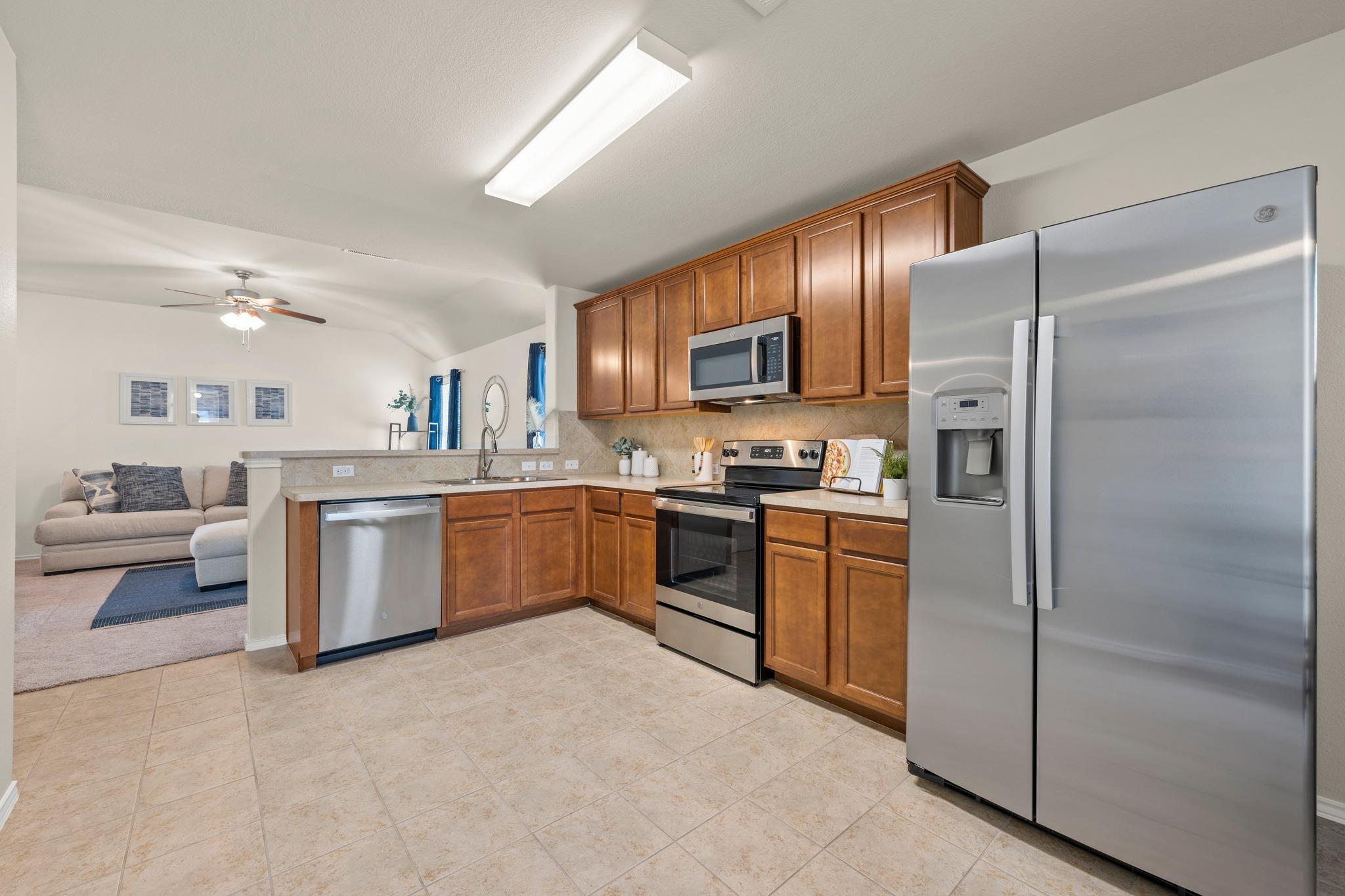 380 Housefinch Loop, Leander, TX 78641