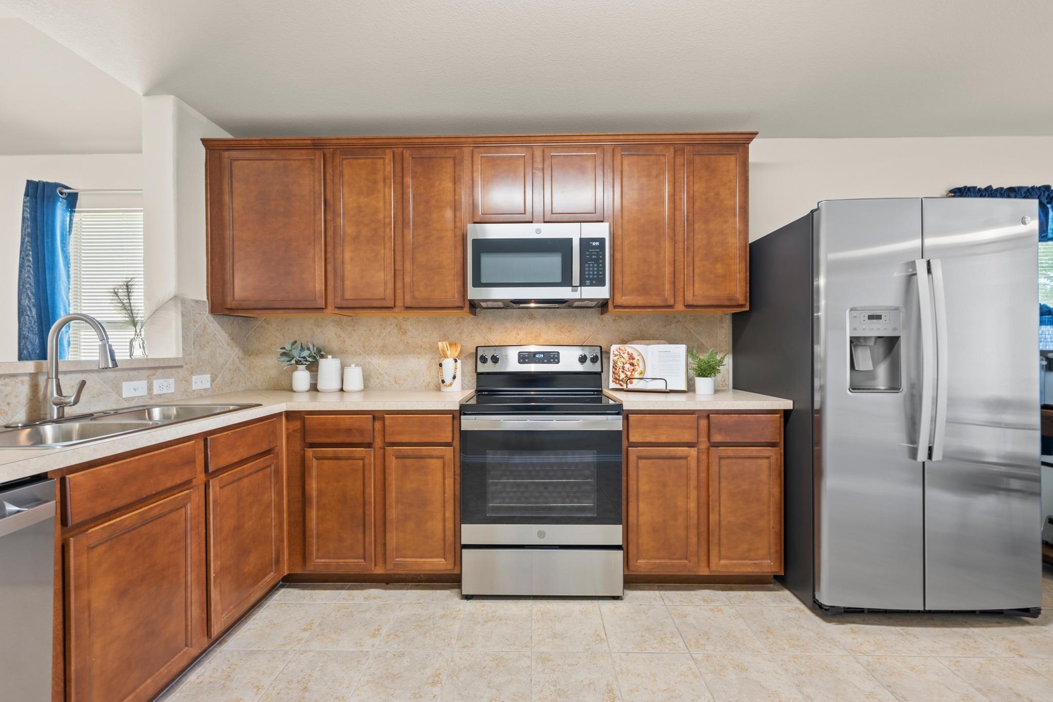 380 Housefinch Loop, Leander, TX 78641