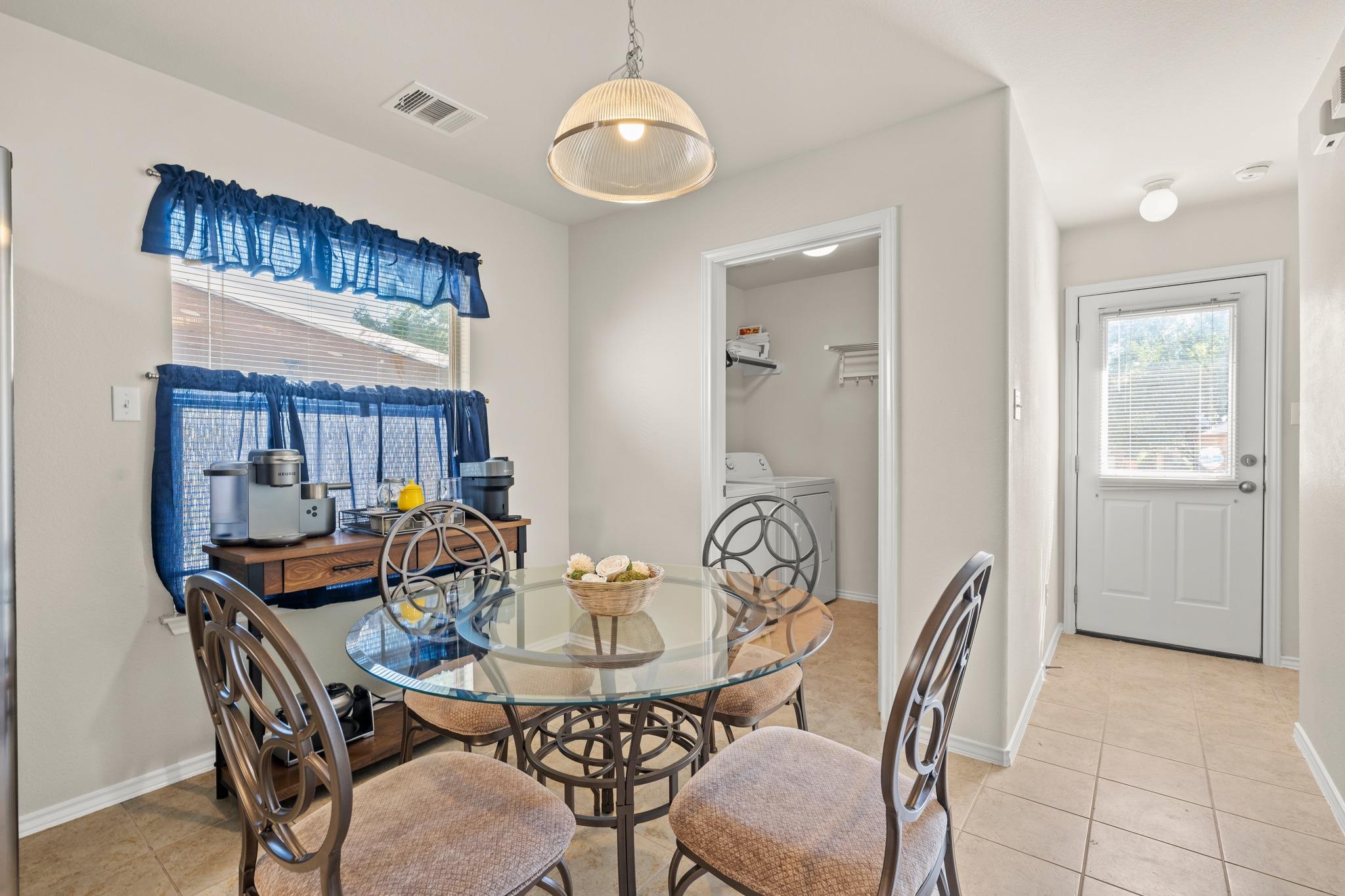 380 Housefinch Loop, Leander, TX 78641