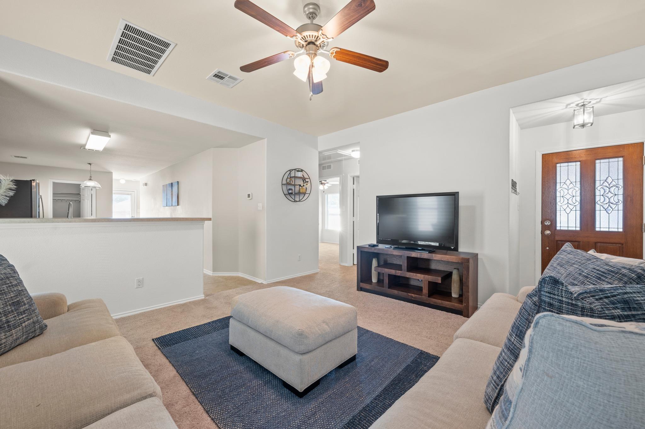 380 Housefinch Loop, Leander, TX 78641