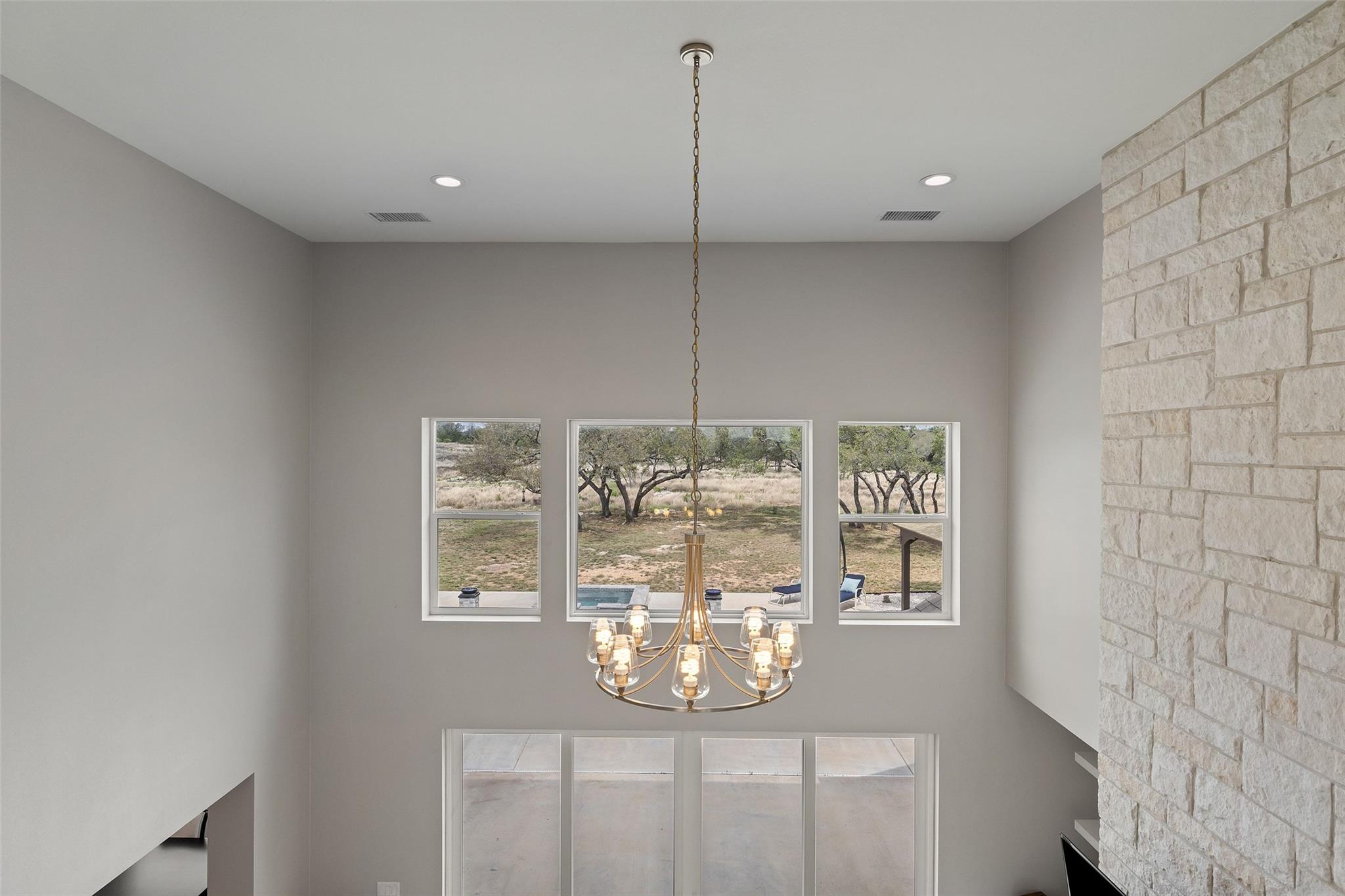 889 Brock Hollow Dr, Johnson City, TX 78636