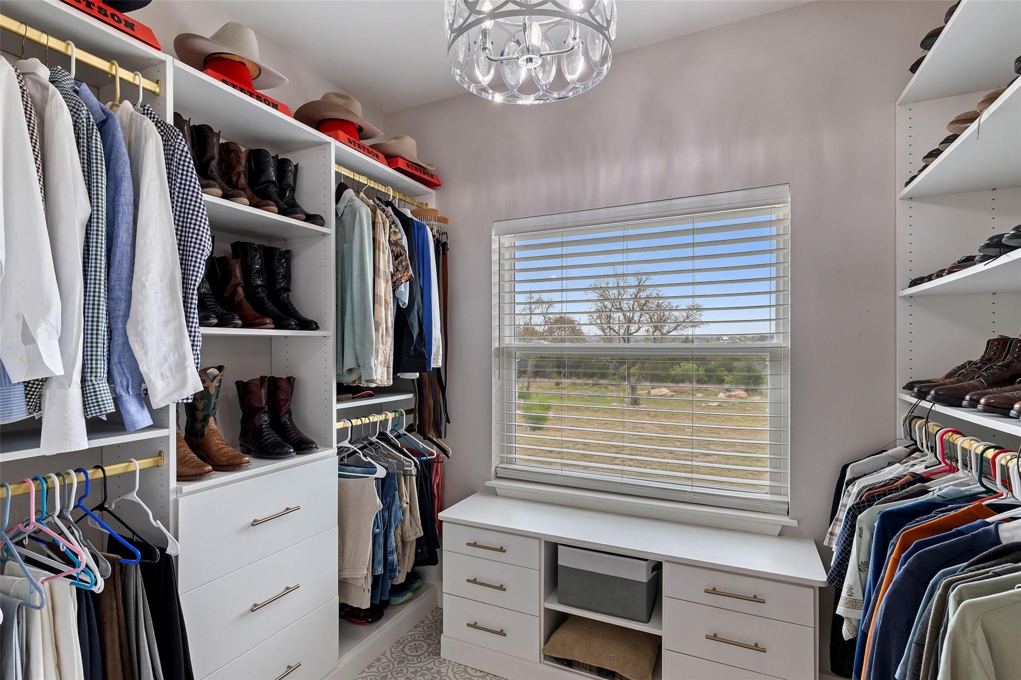 889 Brock Hollow Dr, Johnson City, TX 78636