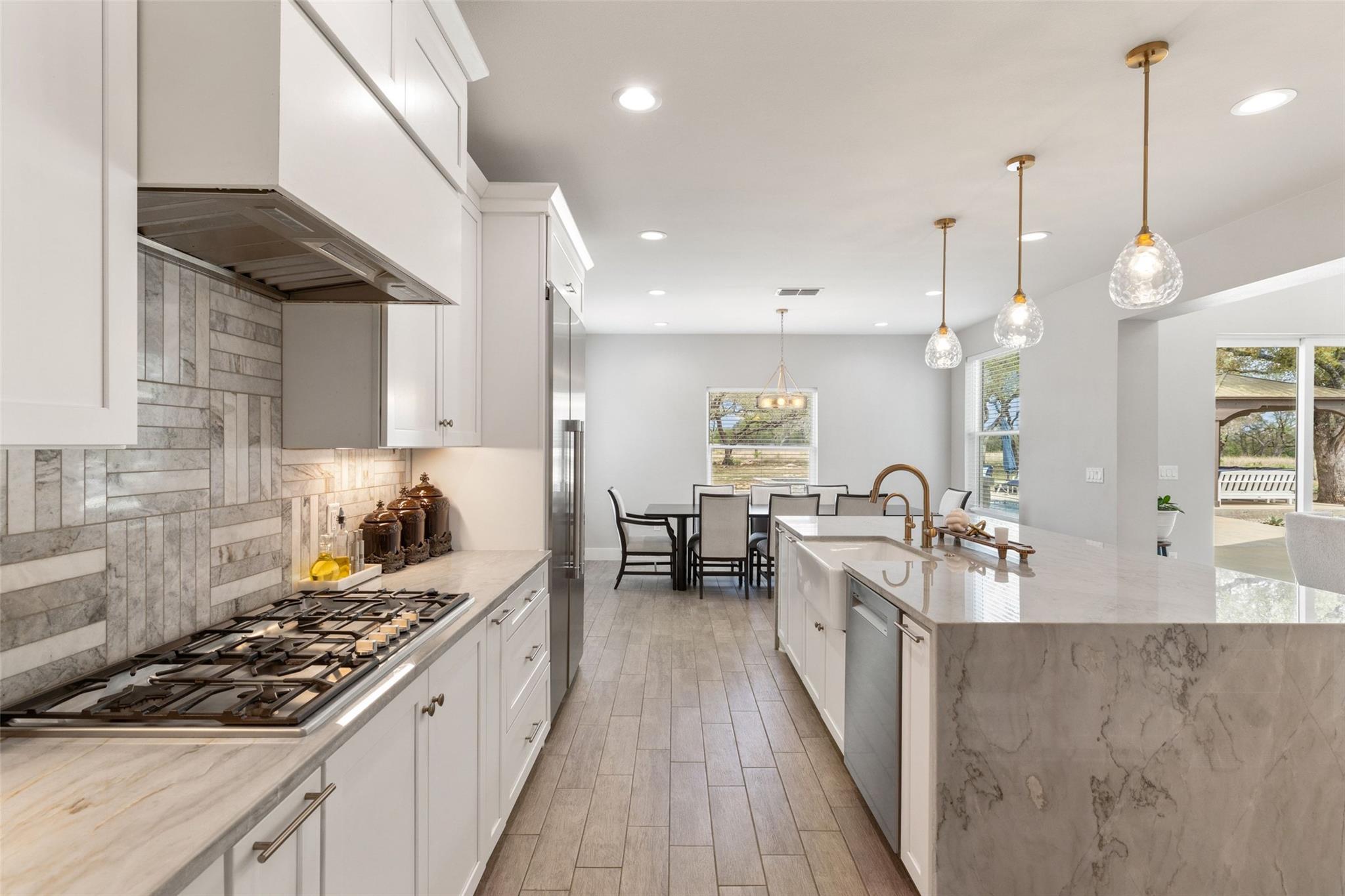 889 Brock Hollow Dr, Johnson City, TX 78636