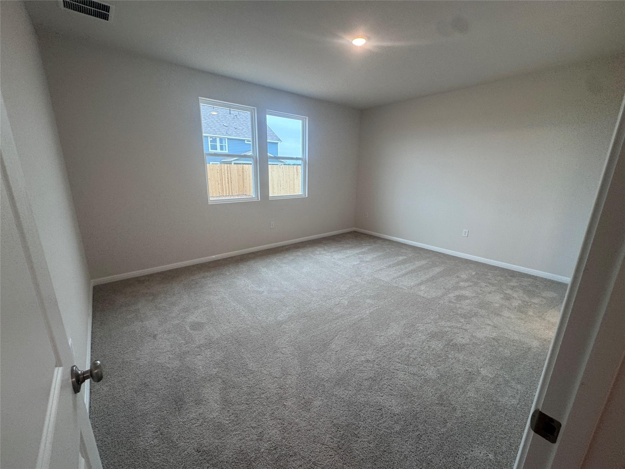 204 Willow Heights Dr, Hutto, TX 78634