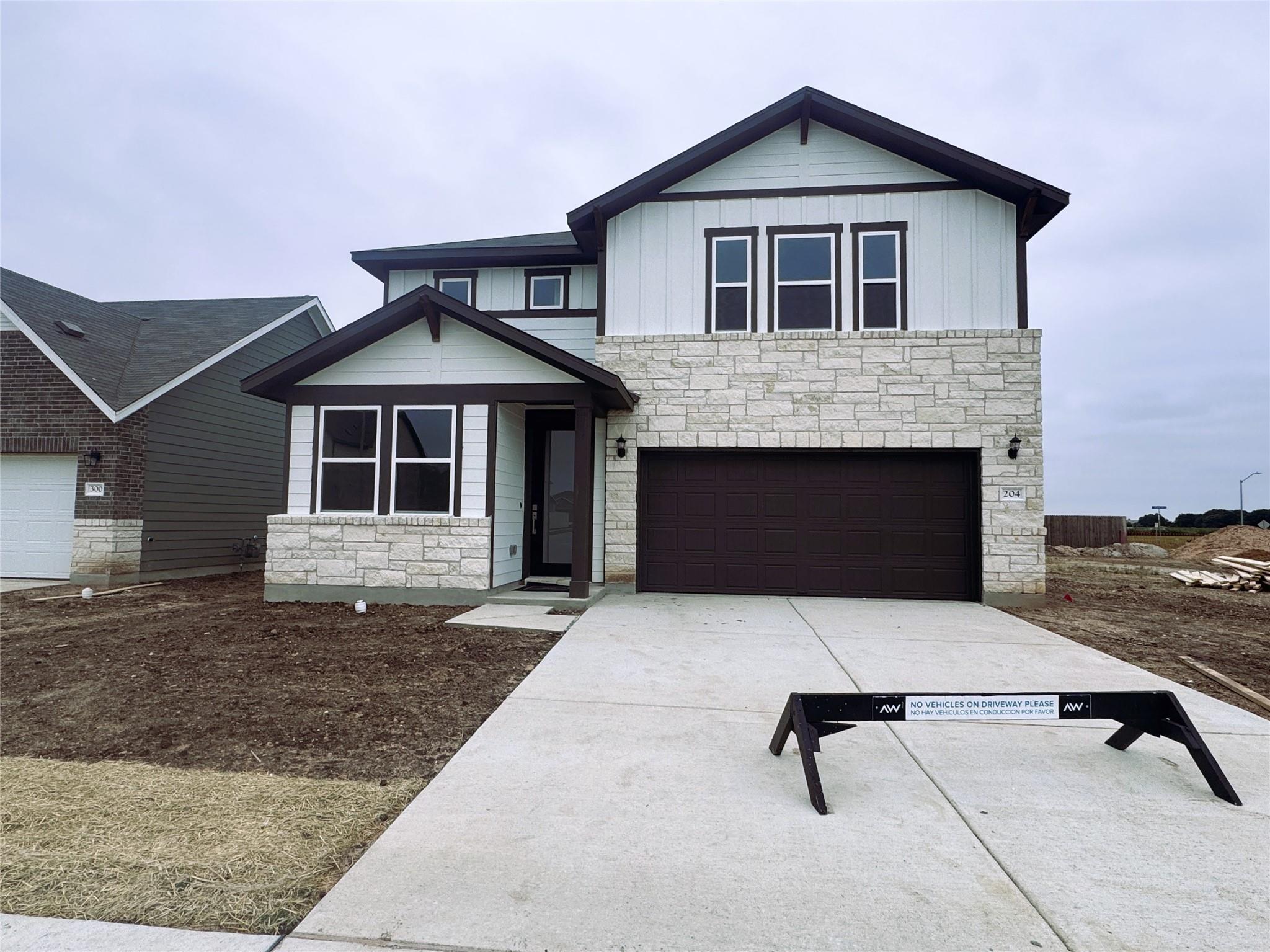 204 Willow Heights Dr, Hutto, TX 78634