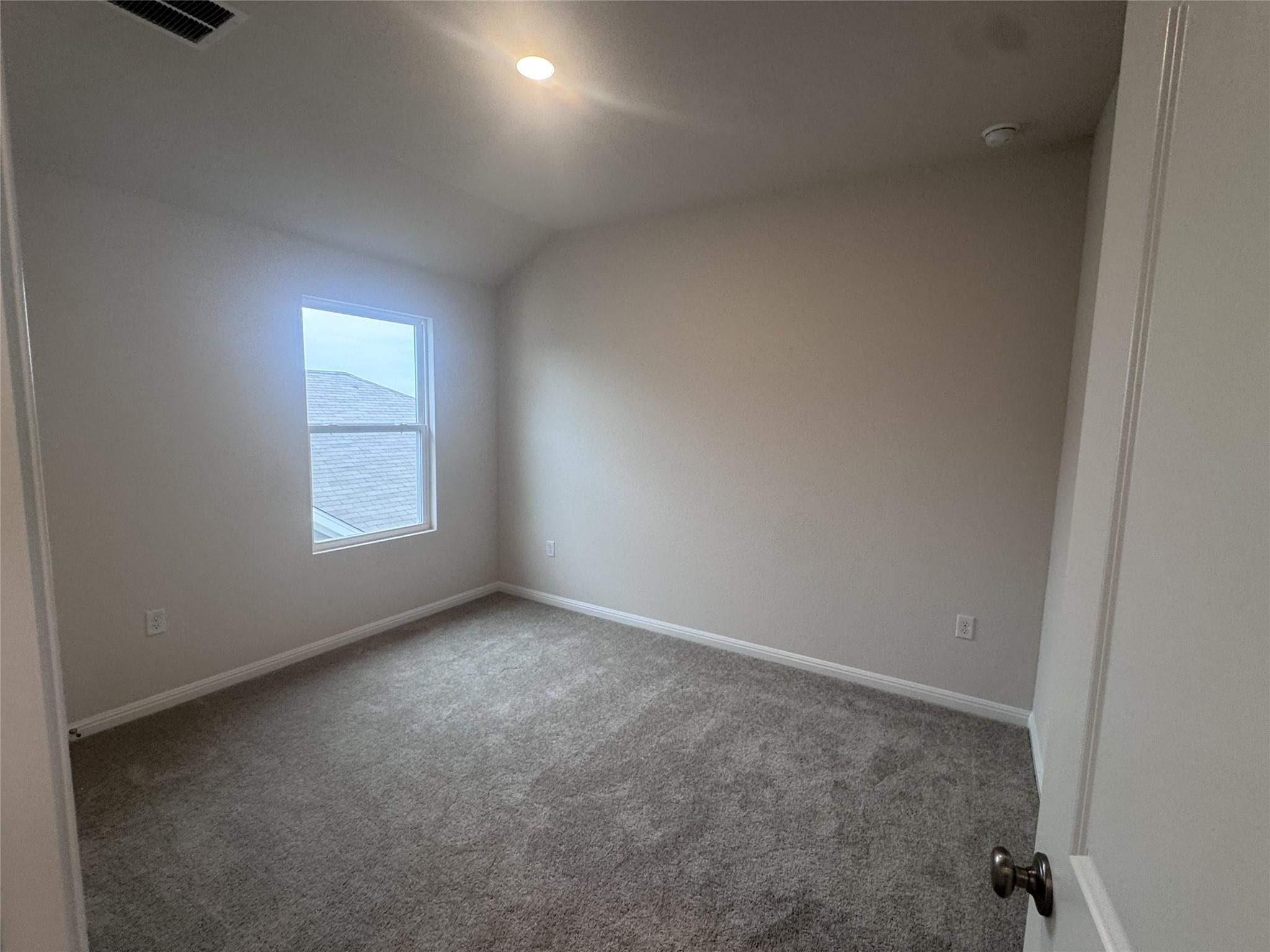 204 Willow Heights Dr, Hutto, TX 78634