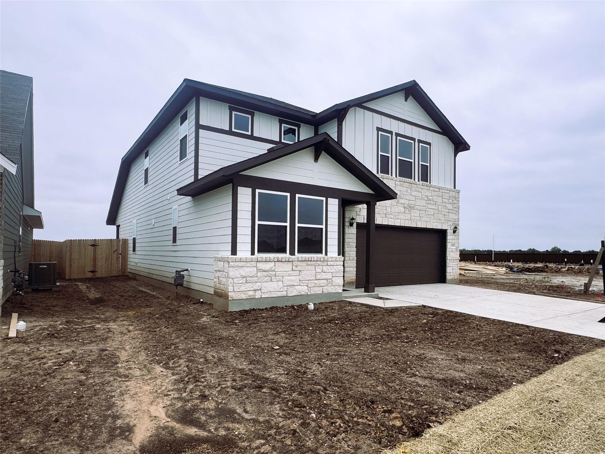 204 Willow Heights Dr, Hutto, TX 78634