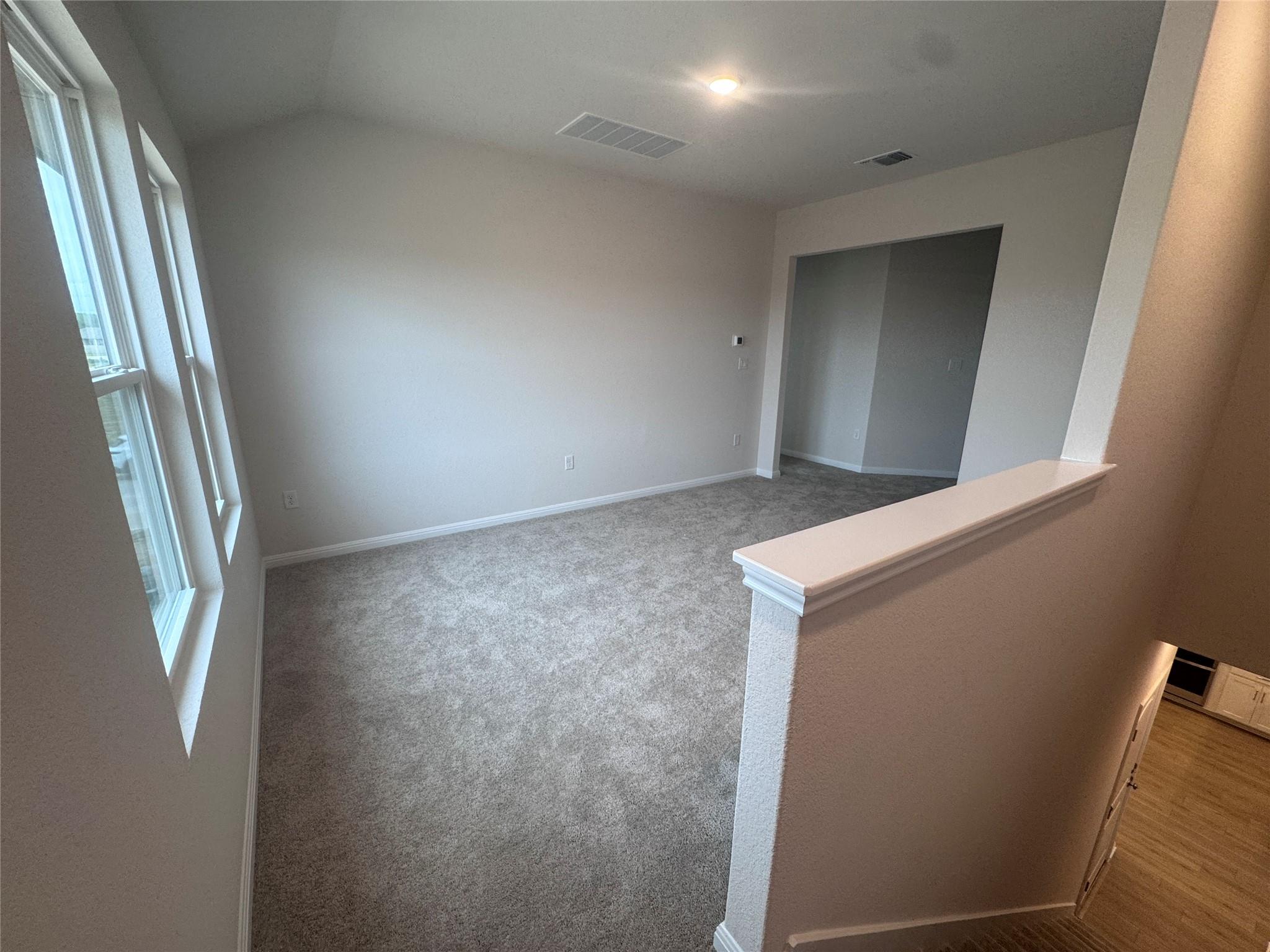204 Willow Heights Dr, Hutto, TX 78634