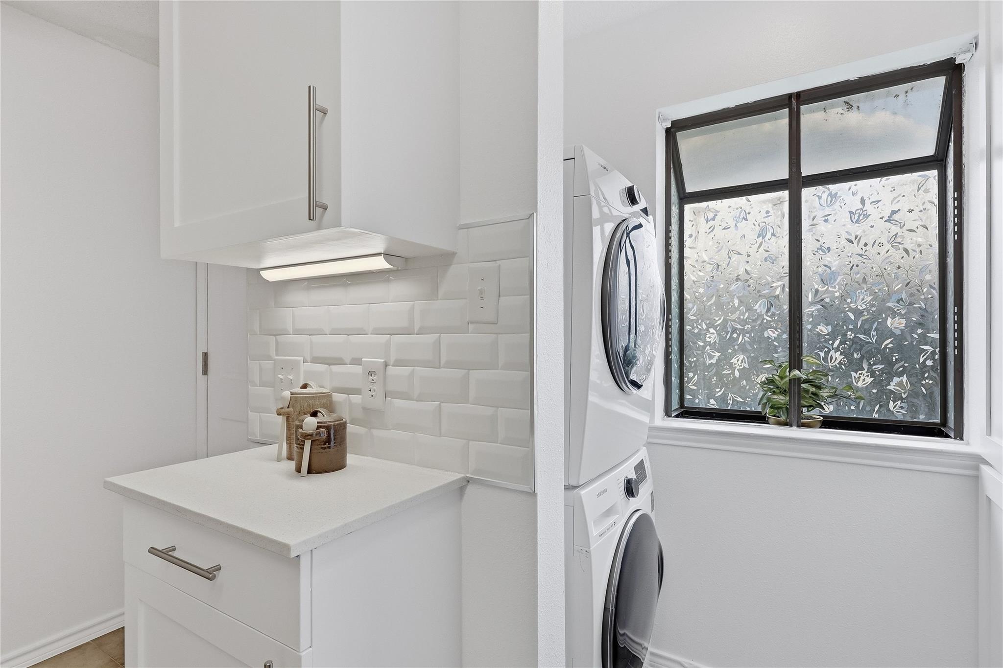 2215 Post Rd # 2070, Austin, TX 78704