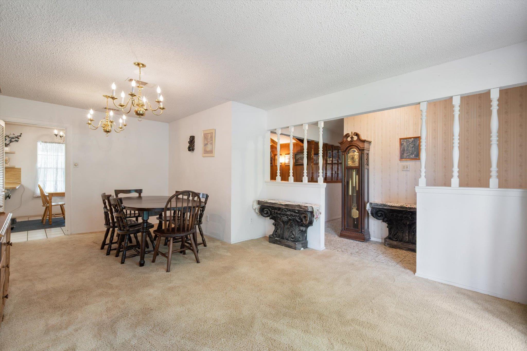 8 VALLEY CREEK Rd, Round Rock, TX 78664