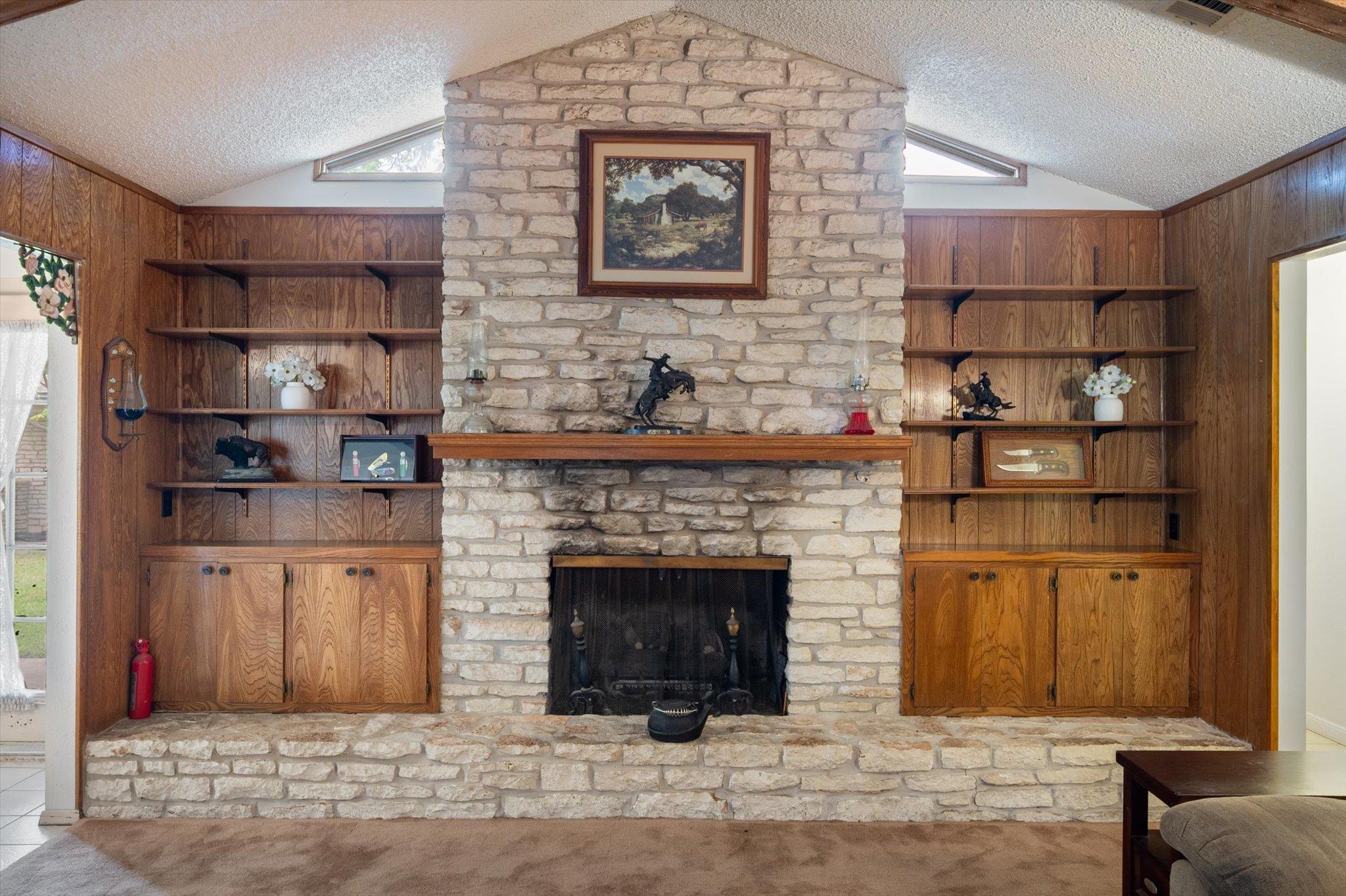 8 VALLEY CREEK Rd, Round Rock, TX 78664