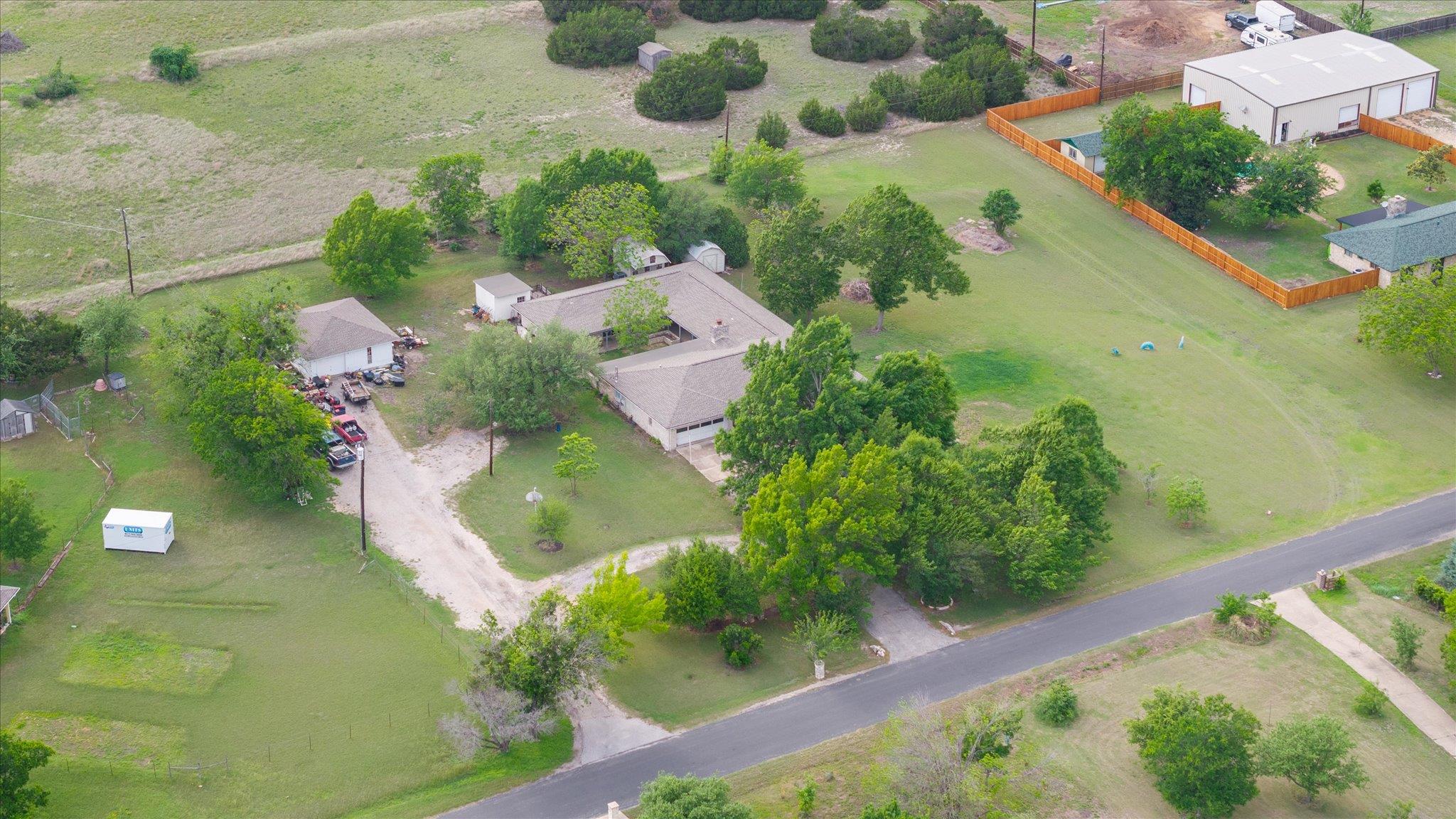 8 VALLEY CREEK Rd, Round Rock, TX 78664
