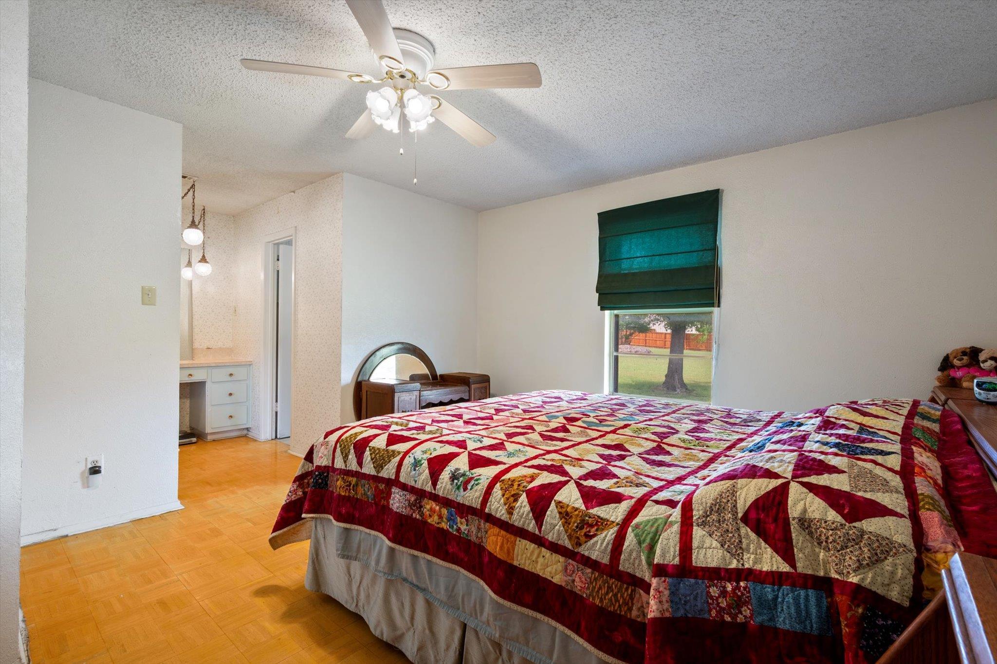 8 VALLEY CREEK Rd, Round Rock, TX 78664