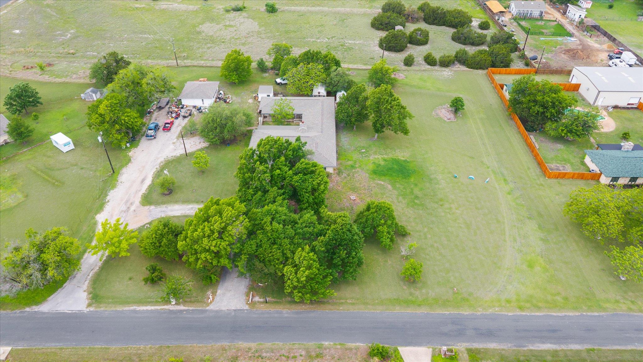 8 VALLEY CREEK Rd, Round Rock, TX 78664