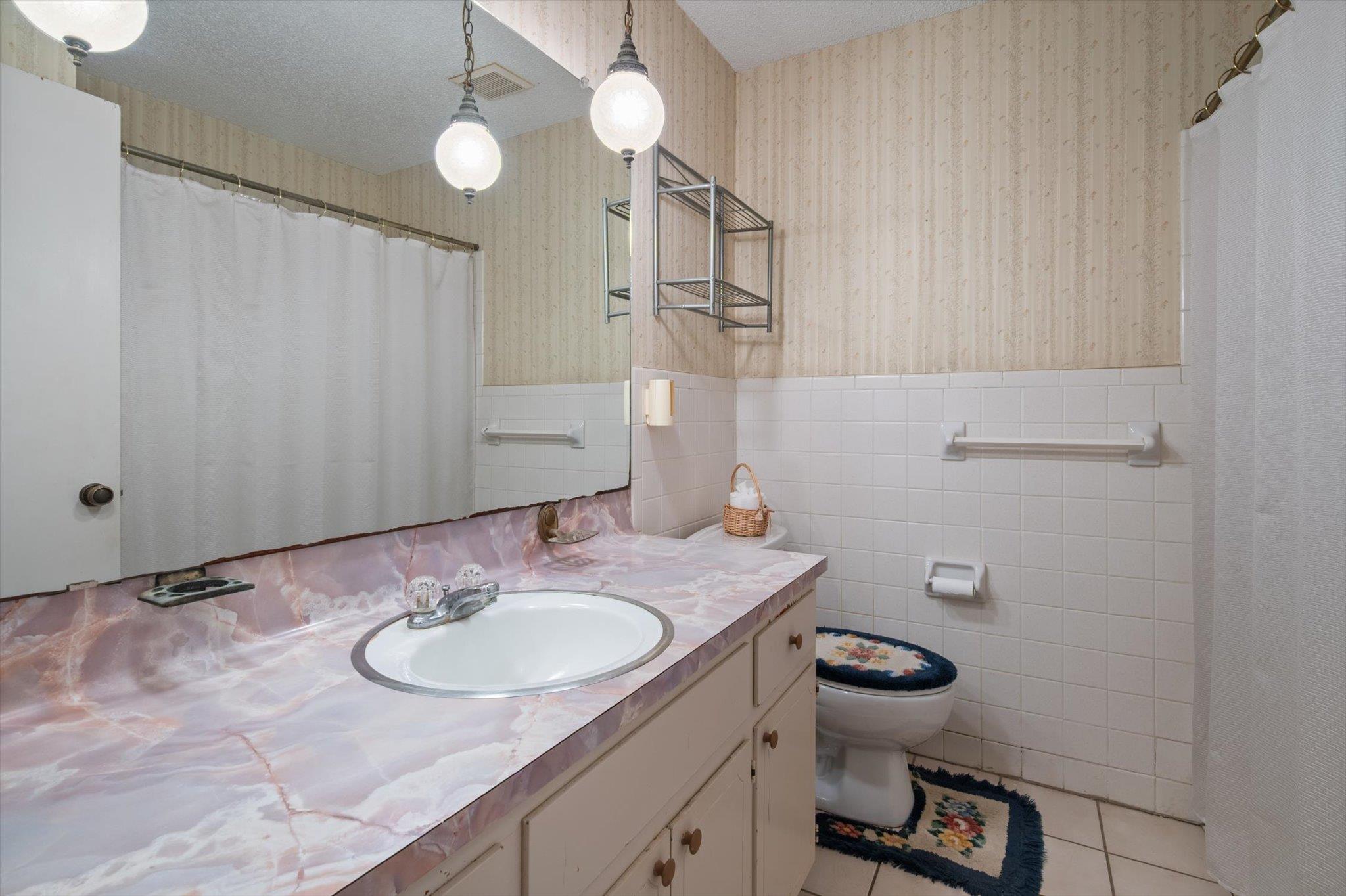 8 VALLEY CREEK Rd, Round Rock, TX 78664