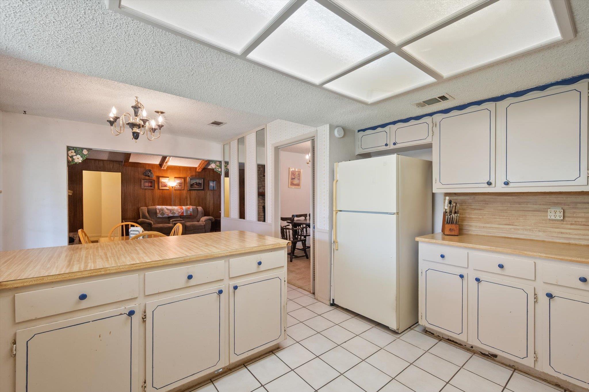 8 VALLEY CREEK Rd, Round Rock, TX 78664