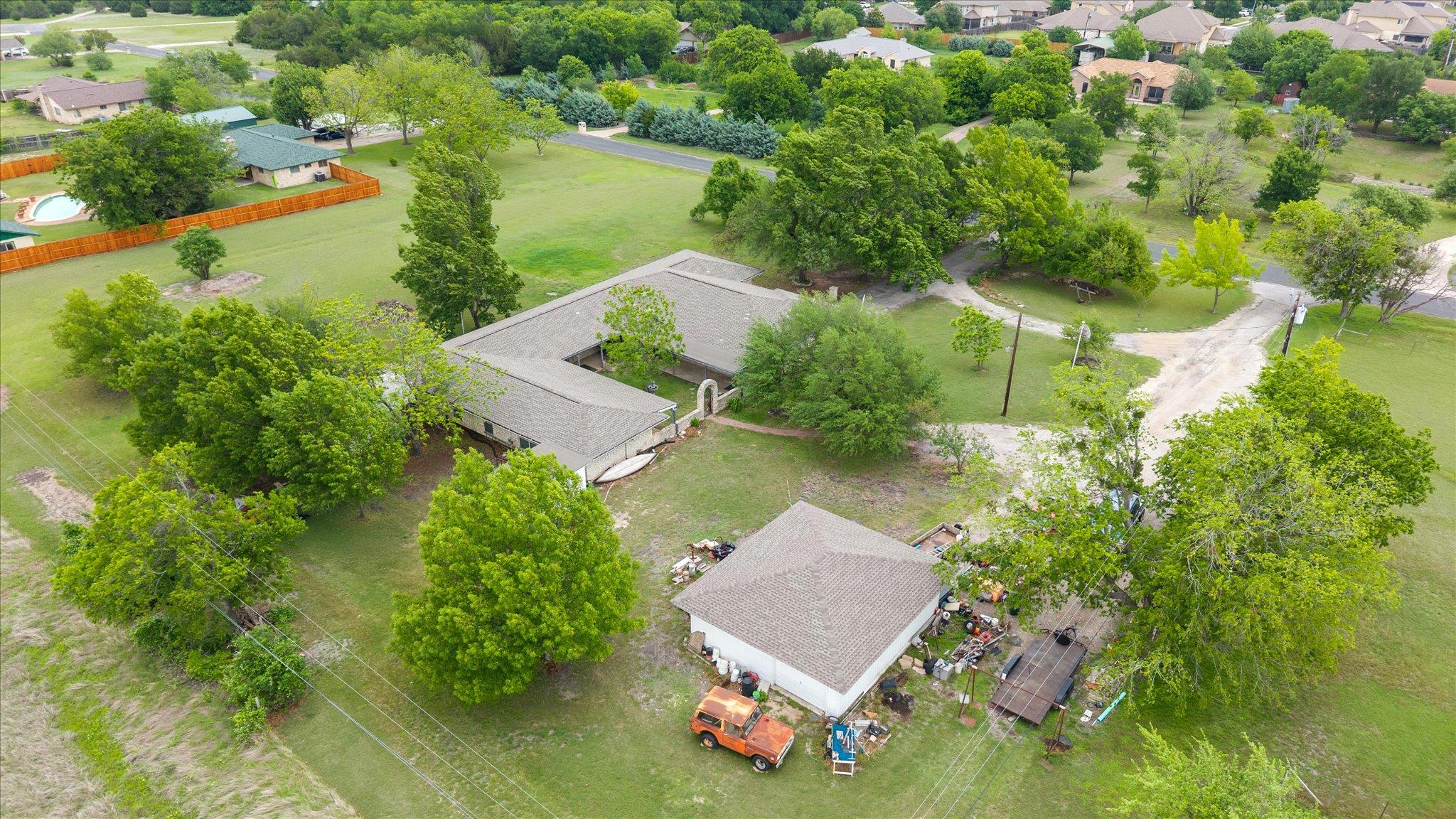 8 VALLEY CREEK Rd, Round Rock, TX 78664