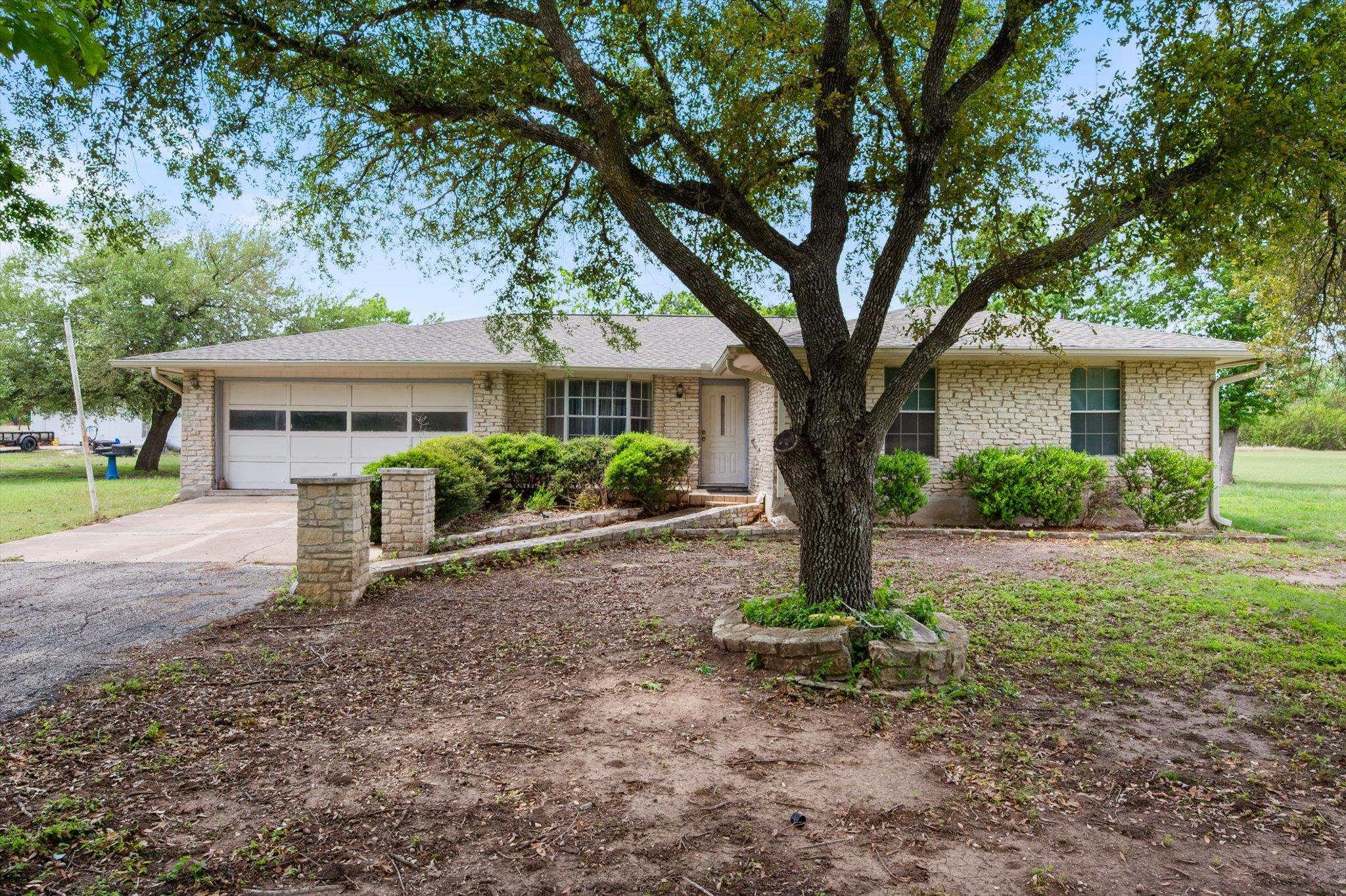 8 VALLEY CREEK Rd, Round Rock, TX 78664