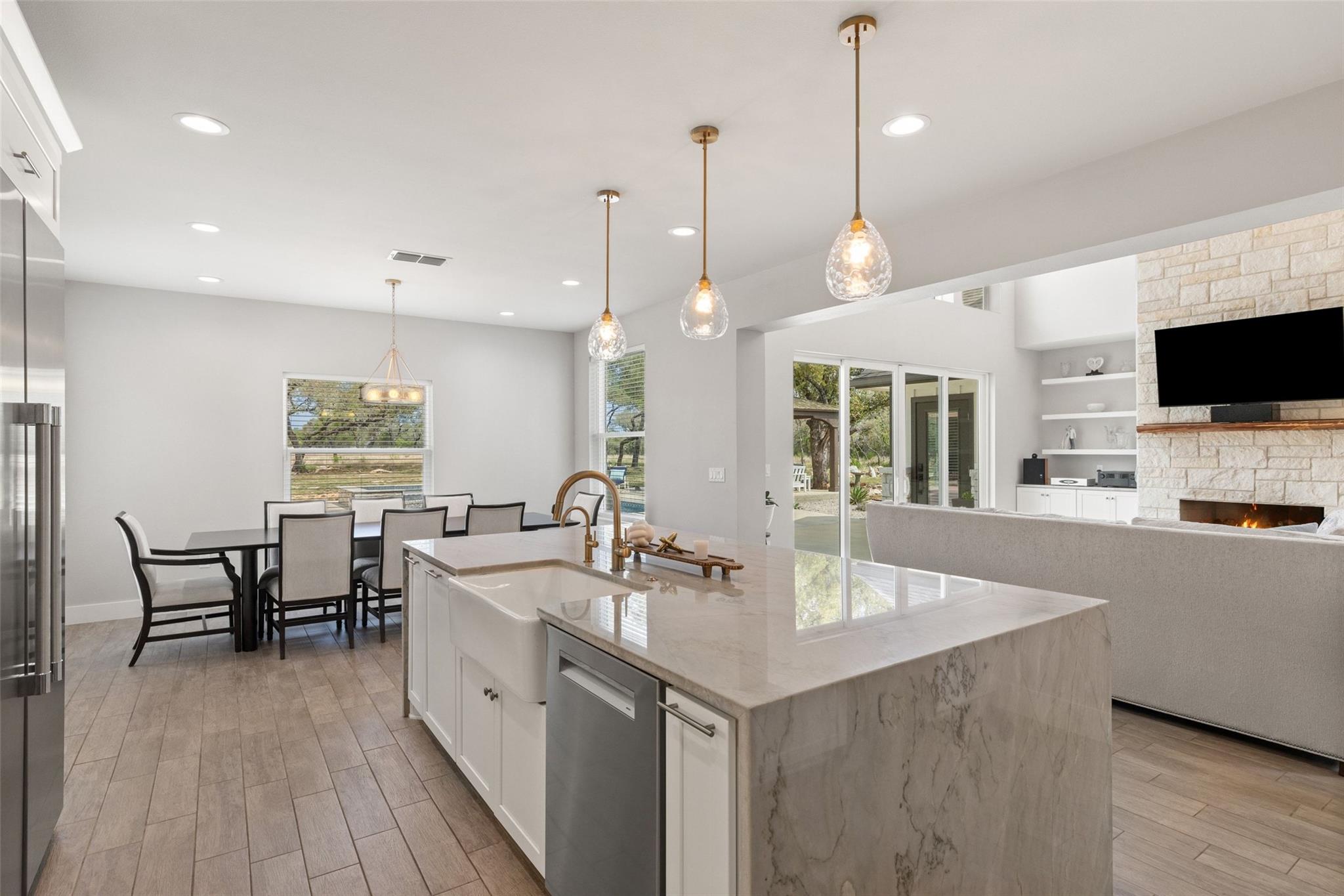 889 Brock Hollow Dr, Johnson City, TX 78636