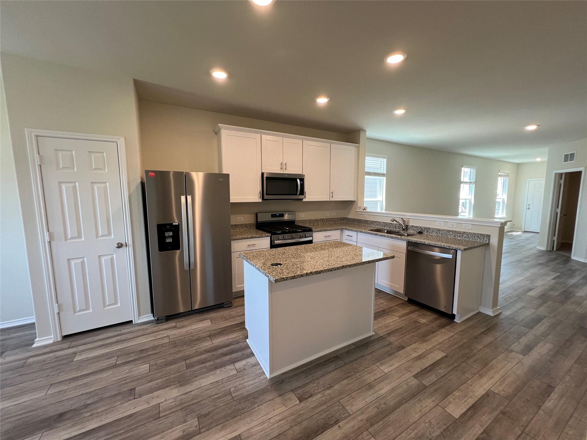 561 Papaya Dr, Buda, TX 78610