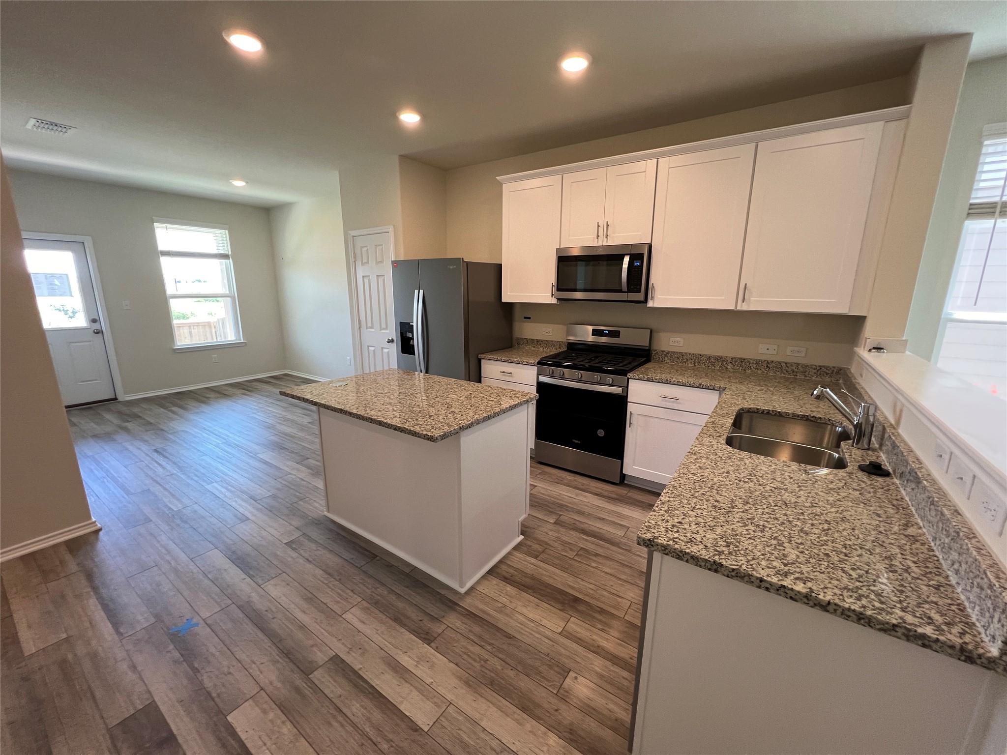 561 Papaya Dr, Buda, TX 78610