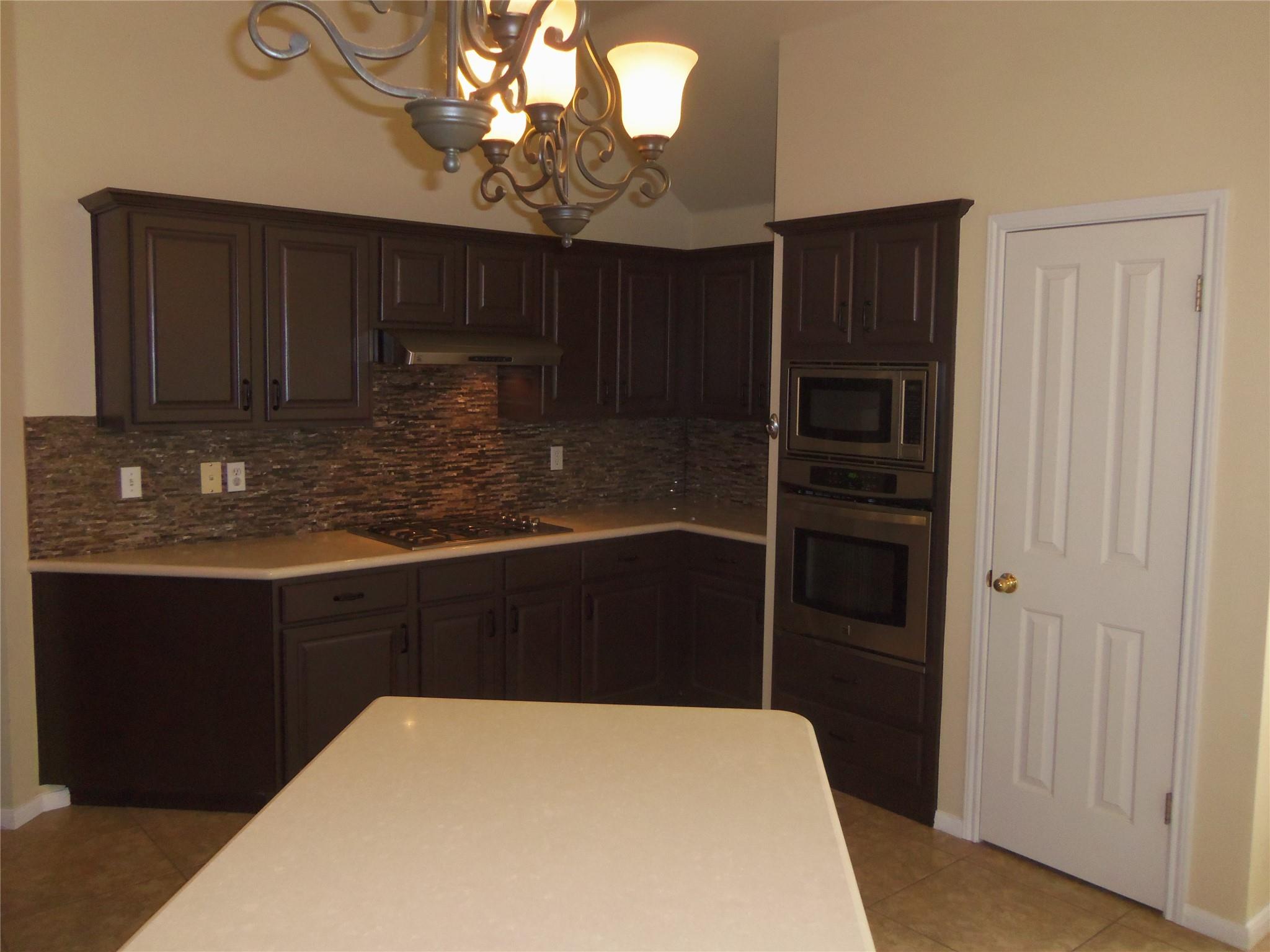 8916 Colberg Dr, Austin, TX 78749